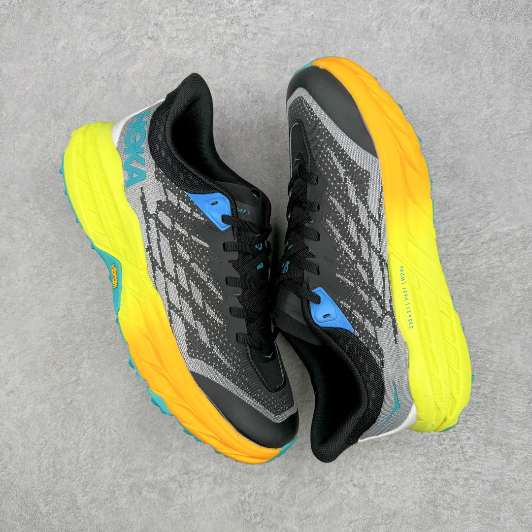 图片[3]-HOKA ONE ONE Speedgoat 5 户外越野跑步鞋 飞速羚羊5系列 新一代工程网纱鞋面 在确保鞋面稳定性的同时减少了固定胶条的使用 鞋面更轻盈、透气、舒适 可回收材料 为环保做出贡献 延伸后跟拉攀 方便快速穿脱 速度型滚动平衡技术 在崎岖的路面上 为平稳顺畅的步伐提供支持 HOKA ONE ONE是来自美国的跑步鞋知名品牌 创立于2009年 始终致力于为所有跑者提供更新、更好的跑步装备 相比常规跑鞋特别研发使用性能独特的几何形跑鞋中底 此种鞋底更厚、更高、回弹性也更好 除了卓越的缓冲性能 它还能为各种阶段的跑者带来更具动感、更加稳定的跑步体验 从设计之初就清楚意识到 要保证跑者步幅的均匀一致 双脚自然而然的运动至关重要 尺码：36 36.5 37.5 38 38.5 39 40 40.5 41 42 42.5 43 44 44.5 45-选品中心