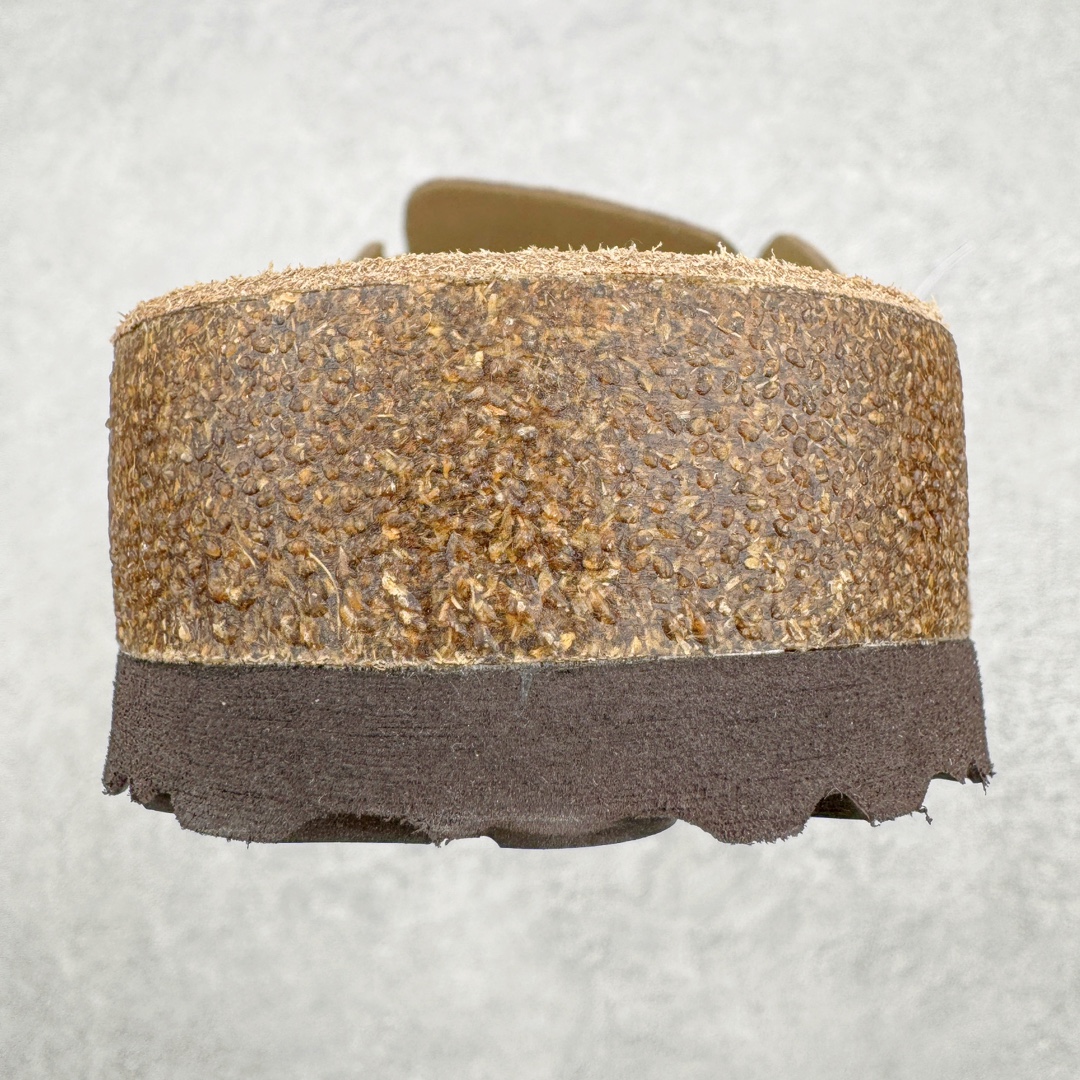 图片[8]-＃莞产纯原福利 Birkenstock Boston VL 勃肯绒面金属针扣软木底包头拖鞋 牛皮绒面革质地柔软 搭配可调节鞋扣提升穿着舒适度 人体工学设计分散脚部压力 保护脚踝 软木乳胶鞋床具有一定的收缩性 长时间穿着后能贴合脚型 EVA鞋底回弹性和抗张性力高 具有良好的防震、缓冲性 四季皆宜 柔软的鞋床采用额外的泡沫缓冲层 提供额外的舒适感和全天支撑 全网独家首发 源于德国的严谨工艺 牛巴戎面 中层松木 EVA 三层组合大底 优质牛皮面料五金扣 出口订单 尺码：35-45-选品中心