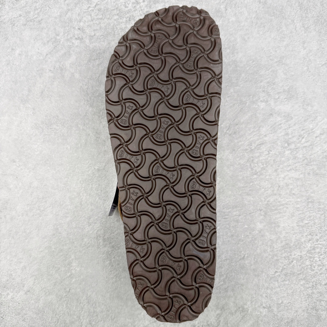 图片[9]-＃莞产纯原福利 Birkenstock Boston VL 勃肯绒面金属针扣软木底包头拖鞋 牛皮绒面革质地柔软 搭配可调节鞋扣提升穿着舒适度 人体工学设计分散脚部压力 保护脚踝 软木乳胶鞋床具有一定的收缩性 长时间穿着后能贴合脚型 EVA鞋底回弹性和抗张性力高 具有良好的防震、缓冲性 四季皆宜 柔软的鞋床采用额外的泡沫缓冲层 提供额外的舒适感和全天支撑 全网独家首发 源于德国的严谨工艺 牛巴戎面 中层松木 EVA 三层组合大底 优质牛皮面料五金扣 出口订单 尺码：35-45-选品中心