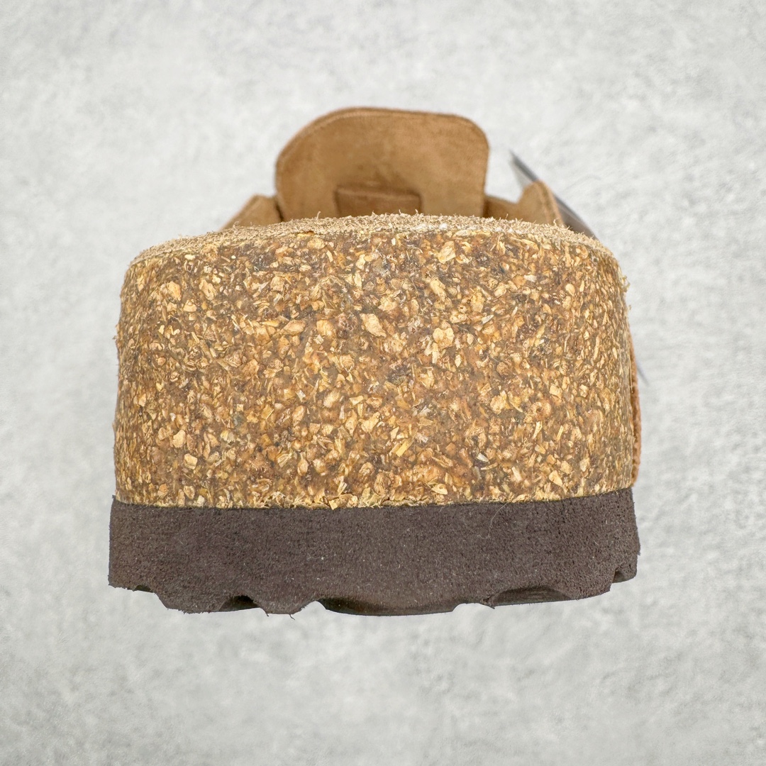 图片[8]-＃莞产纯原福利 Birkenstock Boston VL 勃肯绒面金属针扣软木底包头拖鞋 牛皮绒面革质地柔软 搭配可调节鞋扣提升穿着舒适度 人体工学设计分散脚部压力 保护脚踝 软木乳胶鞋床具有一定的收缩性 长时间穿着后能贴合脚型 EVA鞋底回弹性和抗张性力高 具有良好的防震、缓冲性 四季皆宜 柔软的鞋床采用额外的泡沫缓冲层 提供额外的舒适感和全天支撑 全网独家首发 源于德国的严谨工艺 牛巴戎面 中层松木 EVA 三层组合大底 优质牛皮面料五金扣 出口订单 尺码：35-45（断39）-选品中心