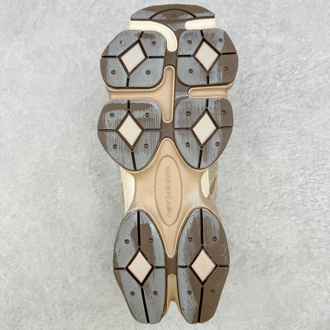 图片[9]-＃纯原特价福利 New Balance NB9060系列 新百伦绒面革网布经典百搭防滑耐磨透气低帮生活休闲鞋 全套原楦原纸板原厂数据开发 进口三明治网面 原装进口翻毛皮料正确绒感卡色 正确中底拉帮中底网布细节 原厂标裁 带紫光防伪 定制后跟透明水晶模块 冲裁组合 大底贴合程度胶水上色把控完美 整洁度挑战全网艺术家 多道序QC把关品质完善 匠心打造 耗时两个月开发完成 工艺极其复杂难度可想而知 新开独立私模大底 全网唯一正确六层组合大底 高端零售专供产物 尺码：36 37 37.5 38 38.5 39 40 40.5 41 42 42.5 43 44 45 46.5-选品中心