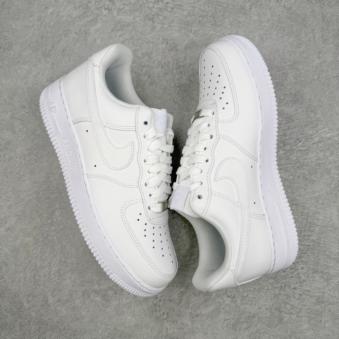 图片[3]-零售💰260 ＃G版纯原 fragment design x NK Air Force 1 Low 空军一号藤原浩联名闪电白色 CW2288-001 双方此次再度以全白色 AF1 为蓝本 通过皮质鞋面、经典的闪电符号以及印在中底的 FRGMT 品牌名等联名细节 呈现全新联名鞋作 同步官方全新版本 全新翻盖原盒配件 不规则波浪大底咬花 全鞋电脑针车 工整有序 视觉效果满分 原厂拉帮手法 标准四线 密度针距针孔大小控制到位 原装反口里网布海绵 正确卡色网眼大小 新版鞋撑改用纸团代替 原厂港宝加持完美还原灵魂版型 原盒原配从里到外百分百还原 原厂全头层原厂皮料 原标原盒 内置Sole气垫 中底白色背胶 中底划线 已经无限的接近公司 原厂楦头 原厂刺绣 后跟弧度修正 独家私模最大开发到48.5 SIZE：35.5 36 36.5 37.5 38 38.5 39 40 40.5 41 42 42.5 43 44 44.5 45 46 47.5 48.5 编码：by2936060-运动鞋