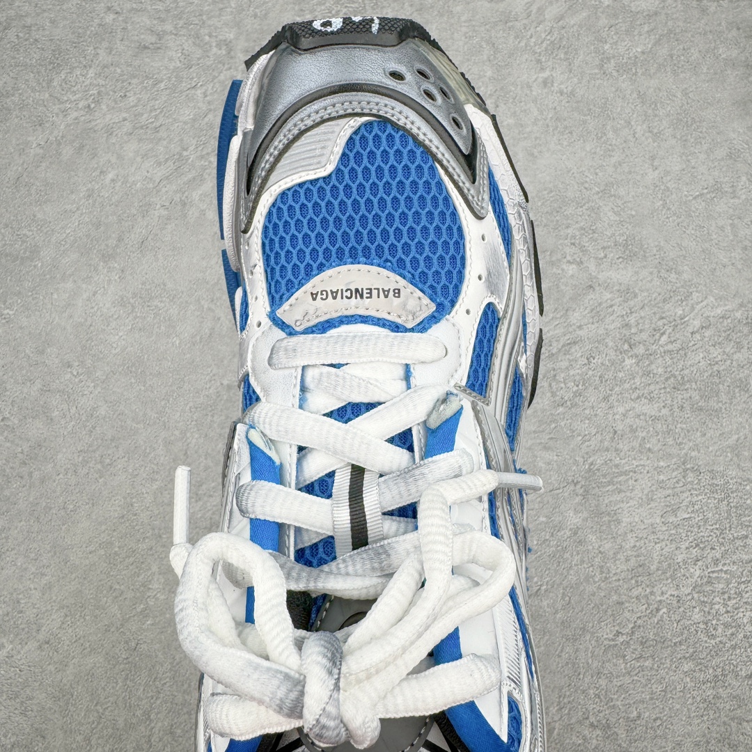 图片[4]-＃XA BALENCIAGA Runner Sneaker 巴黎世家七代慢跑系列低帮复古野跑潮流运动鞋老爹鞋 尼龙和网布材质 磨损效果 鞋头边缘印有尺码 背面浮印尺码 外侧印有跑者徽标 鞋舌刺绣 Balenciaga 品牌标识 鞋跟背面 Balenciaga品牌标识 材质采用65%聚氨酯、35%聚酯纤维 全新 Runner 鞋型轮廓借鉴于 2000 年初的复古线条 搭载大网眼面料制成鞋面基础 由粉色、白色尼龍与橡胶质地覆盖鞋面诠释线条感 当中透过几道手缝线与折损痕更是精准的掌握历经时间淬炼的破旧痕迹 延续其手法至鞋领、鞋跟、鞋带、中底等部分均饰有破损及脏污之貌 尤其是鞋领处与鞋带孔眼条更是采用不规则做旧技术将内容物泡棉随机露出 尺码：35 36 37 38 39 40 41 42 43 44 45 46-选品中心