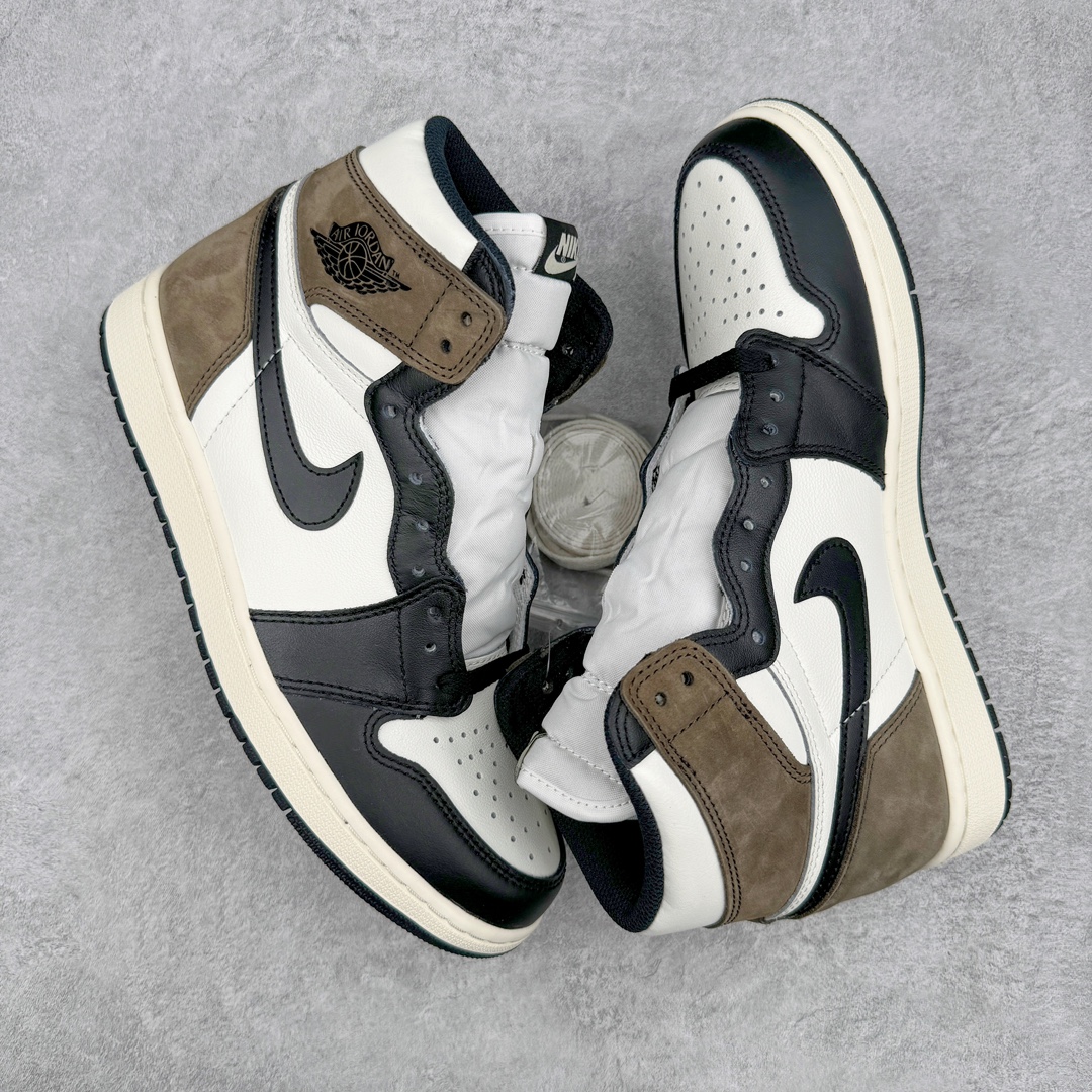 图片[3]-＃FK纯原 Air Jordan AJ1 Retro High 高帮黑摩卡小倒钩 555088-105 高端零售特供批次 产品品控稳定性领先行业 各方面均可对飙L版 良心定价不杀猪 SZ原厂全套原楦原纸板冲刀磨具开发 原厂皮料加持 原厂港宝加持定型后跟R度完美 同源原厂电绣 飞翼针数密度立体效果一致 百分百一致原鞋 原厂拉帮工艺 针距密度一致 后跟弧度收口自然不对折 极致一眼正品既视感 进口玻璃冲刀皮料裁剪零毛边 全鞋电脑针车工艺 品控清洁度最高QC检验标准 免检产品 原厂订购鞋盒、鞋标、防尘纸、鞋撑、鞋带 追求极致的原厂味道 尺码：40 40.5 41 42 42.5 43 44 44.5 45 46 47.5-选品中心