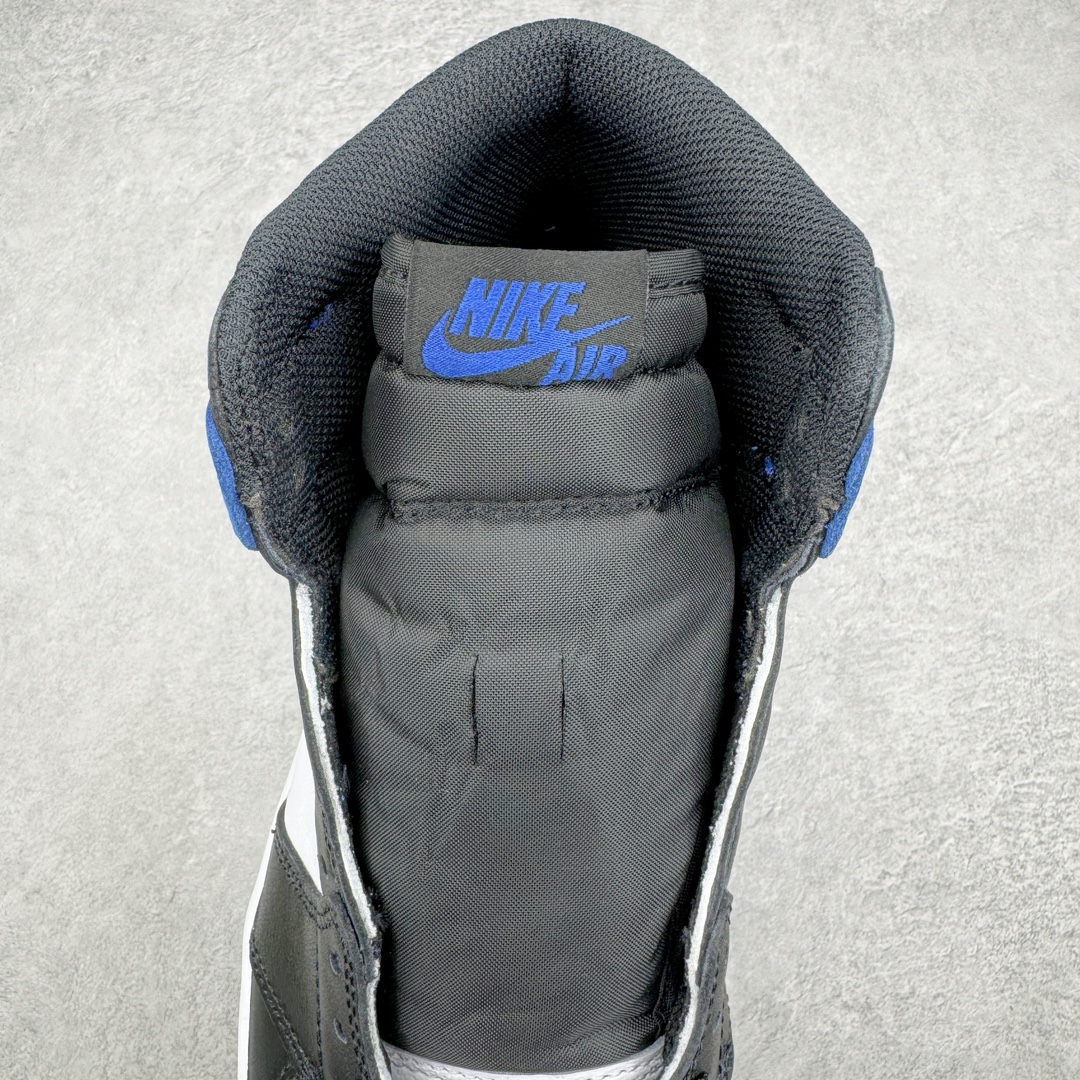 图片[5]-＃FK纯原 Fragment Design x Air Jordan AJ1 Retro High 藤原浩联名大闪电 716371-040 情怀单品 元年老鞋 圈内最强系列 高端零售特供批次 产品品控稳定性领先行业 各方面均可对飙L版 良心定价不杀猪 SZ原厂全套原楦原纸板冲刀磨具开发 原厂皮料加持 原厂港宝加持定型后跟R度完美 同源原厂电绣 飞翼针数密度立体效果一致 百分百一致原鞋 原厂拉帮工艺 针距密度一致 后跟弧度收口自然不对折 极致一眼正品既视感 进口玻璃冲刀皮料裁剪零毛边 全鞋电脑针车工艺 品控清洁度最高QC检验标准 免检产品 原厂订购鞋盒、鞋标、防尘纸、鞋撑、鞋带 追求极致的原厂味道 尺码：40 40.5 41 42 42.5 43 44 44.5 45 46 47.5-选品中心