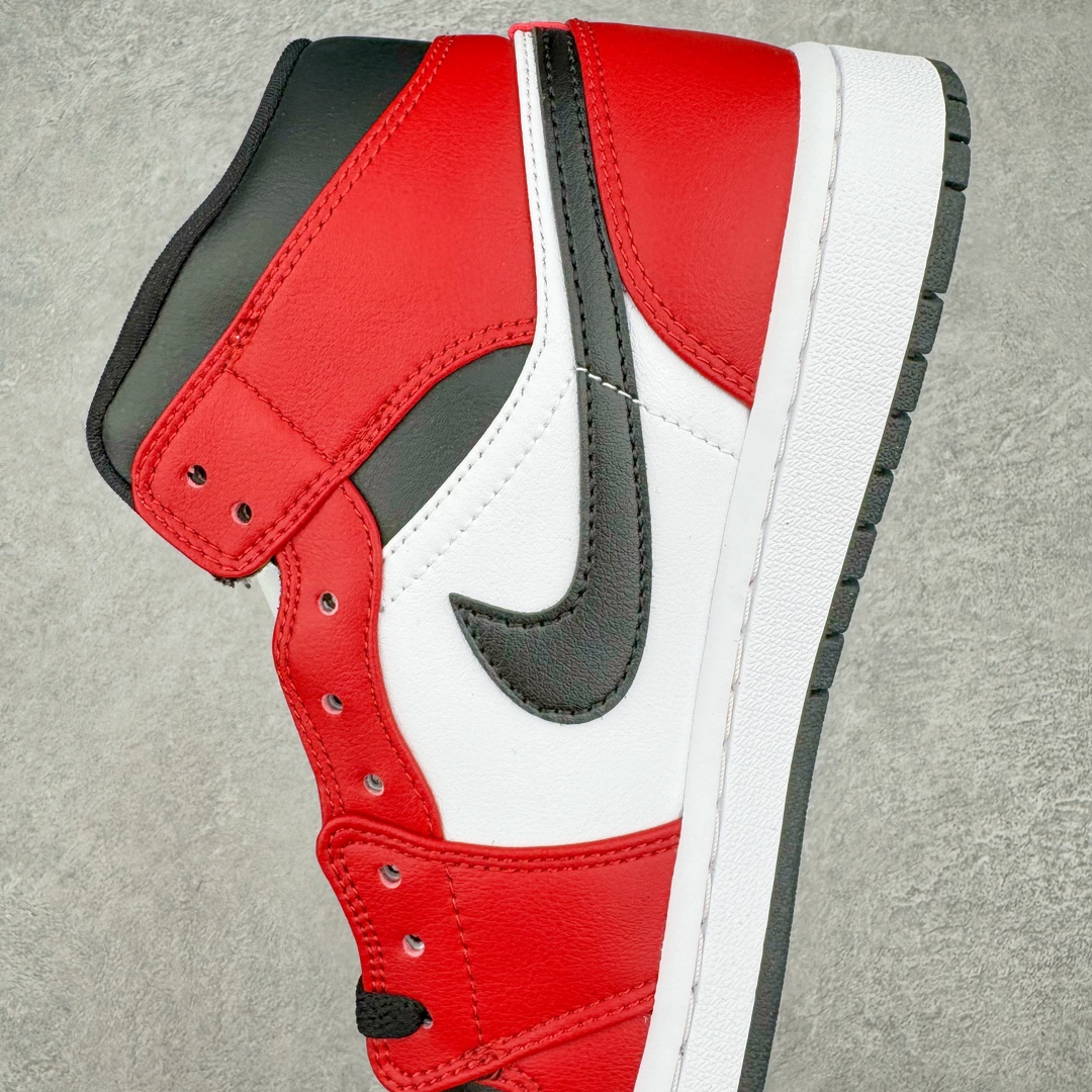 Air Jordan AJ1 Mid 554724-069 Air Jordan AJ1 Mid 554724-069