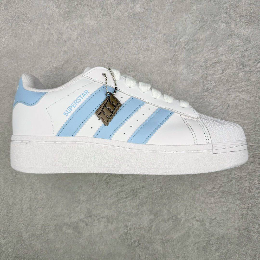 图片[3]-＃H11纯原 AD Originals Superstar 经典复古贝壳头厚底板鞋 诞生于1969年 是第一双将全皮面鞋 身与橡胶鞋头结合在一起的低帮篮球鞋 Superstar最开始 是作为高帮篮球鞋Pro Model的低帮版本而出现的 但因为其独特和醒目的橡胶鞋头造型而让大家熟知 被大家形象地称为\\\”shelltoe\\\”贝壳头 在70年代的美国职业篮球场上 接近3/4的NBA球员都将这双Superstar作为场上用鞋 80年代之后 经过不断的改良和发展 Superstar逐渐成为横跨时装、音乐、街头文化、休闲和运动等各大领域的时尚潮鞋 尺码：36 36.5 37 38 38.5 39 40 40.5 41 42 42.5 43 44 44.5 45-选品中心