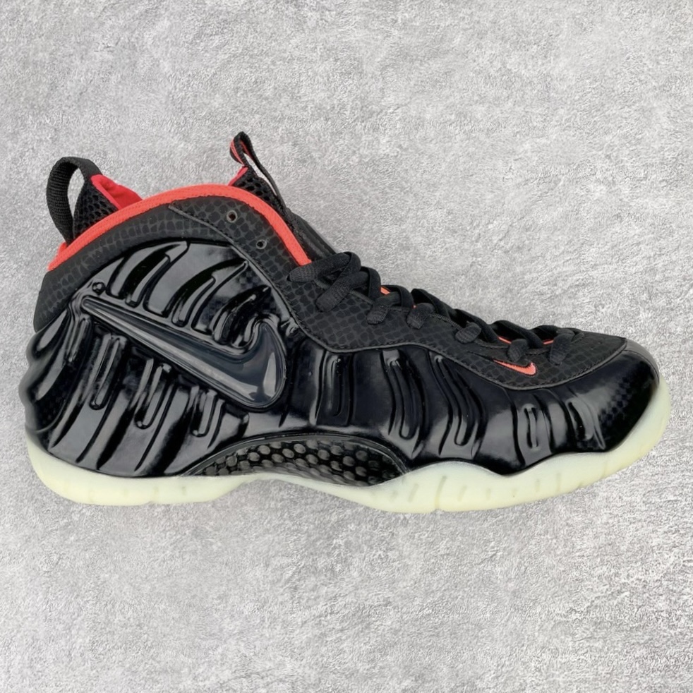 💰440 NK Air Foamposite Pro 黑椰子泡 莞产原底面 公司渠道同模具 鞋型发泡360度无死角 双层Zoom气垫植入 中底完美注胶 搭载原厂碳纤维材质 诞生于1997年的NK Air Foamposite系列可以说是整个球鞋历史上最为经典的系列之一 也就是我们常说的“喷”和“泡” 其中“喷”由Foamposite One代言人Penny的英文音译而来 而“泡”则来源于另一款鞋型 Foamposite Pro中\”pro\”的音译 在诞生初期 由于高昂的造价以及超前的外形 Foamposite系列的反对者不在少数 甚至有人认为这款鞋会毁掉整个球鞋行业 但事实证明这双灵感来自于甲虫 自带“黑科技”鞋面以及双层Zoom+大块碳板的太空球鞋不仅受到了大众的接受与追捧 并且成功的影响了篮球鞋的发展 SIZE：38.5 39 40 40.5 41 42 42.5 43 44 44.5 45 46 编码：by5936010-运动鞋