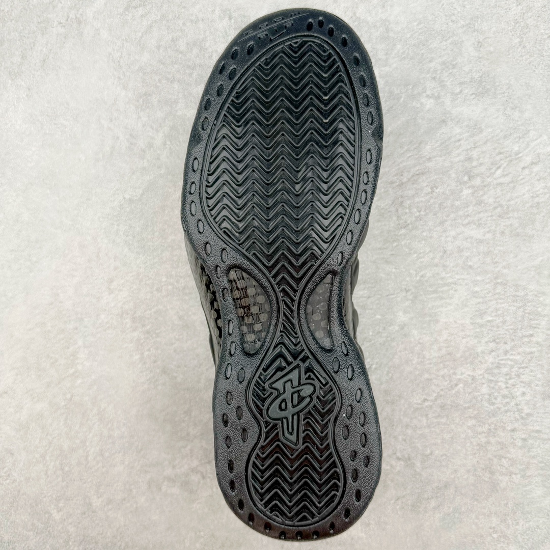 图片[9]-💰550 NK Air Foamposite One 复刻新黑武士喷 FD5855-001 莞产原底面 公司渠道同模具 鞋型发泡360度无死角 双层Zoom气垫植入 中底完美注胶 搭载原厂碳纤维材质 诞生于1997年的NK Air Foamposite系列可以说是整个球鞋历史上最为经典的系列之一 也就是我们常说的“喷”和“泡” 其中“喷”由Foamposite One代言人Penny的英文音译而来 而“泡”则来源于另一款鞋型 Foamposite Pro中\”pro\”的音译 在诞生初期 由于高昂的造价以及超前的外形 Foamposite系列的反对者不在少数 甚至有人认为这款鞋会毁掉整个球鞋行业 但事实证明这双灵感来自于甲虫 自带“黑科技”鞋面以及双层Zoom+大块碳板的太空球鞋不仅受到了大众的接受与追捧 并且成功的影响了篮球鞋的发展 SIZE：38.5 39 40 40.5 41 42 42.5 43 44 44.5 45 46 编码：by6936010-运动鞋