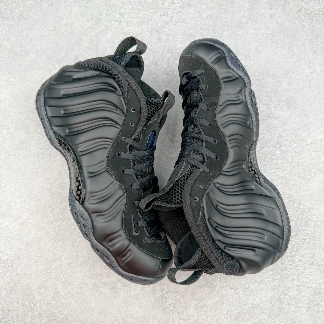 图片[3]-💰550 NK Air Foamposite One 复刻新黑武士喷 FD5855-001 莞产原底面 公司渠道同模具 鞋型发泡360度无死角 双层Zoom气垫植入 中底完美注胶 搭载原厂碳纤维材质 诞生于1997年的NK Air Foamposite系列可以说是整个球鞋历史上最为经典的系列之一 也就是我们常说的“喷”和“泡” 其中“喷”由Foamposite One代言人Penny的英文音译而来 而“泡”则来源于另一款鞋型 Foamposite Pro中\”pro\”的音译 在诞生初期 由于高昂的造价以及超前的外形 Foamposite系列的反对者不在少数 甚至有人认为这款鞋会毁掉整个球鞋行业 但事实证明这双灵感来自于甲虫 自带“黑科技”鞋面以及双层Zoom+大块碳板的太空球鞋不仅受到了大众的接受与追捧 并且成功的影响了篮球鞋的发展 SIZE：38.5 39 40 40.5 41 42 42.5 43 44 44.5 45 46 编码：by6936010-运动鞋