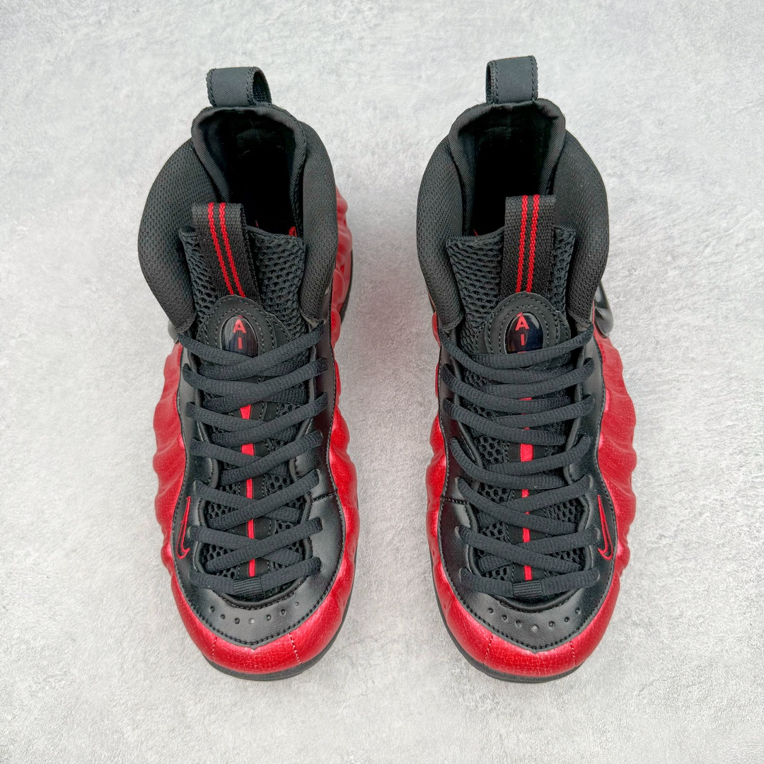 图片[2]-💰440 NK Air Foamposite One 黑红龟裂泡 624041-604 莞产原底面 公司渠道同模具 鞋型发泡360度无死角 双层Zoom气垫植入 中底完美注胶 搭载原厂碳纤维材质 诞生于1997年的NK Air Foamposite系列可以说是整个球鞋历史上最为经典的系列之一 也就是我们常说的“喷”和“泡” 其中“喷”由Foamposite One代言人Penny的英文音译而来 而“泡”则来源于另一款鞋型 Foamposite Pro中\”pro\”的音译 在诞生初期 由于高昂的造价以及超前的外形 Foamposite系列的反对者不在少数 甚至有人认为这款鞋会毁掉整个球鞋行业 但事实证明这双灵感来自于甲虫 自带“黑科技”鞋面以及双层Zoom+大块碳板的太空球鞋不仅受到了大众的接受与追捧 并且成功的影响了篮球鞋的发展 SIZE：38.5 39 40 40.5 41 42 42.5 43 44 44.5 45 46 编码：by5936010-运动鞋