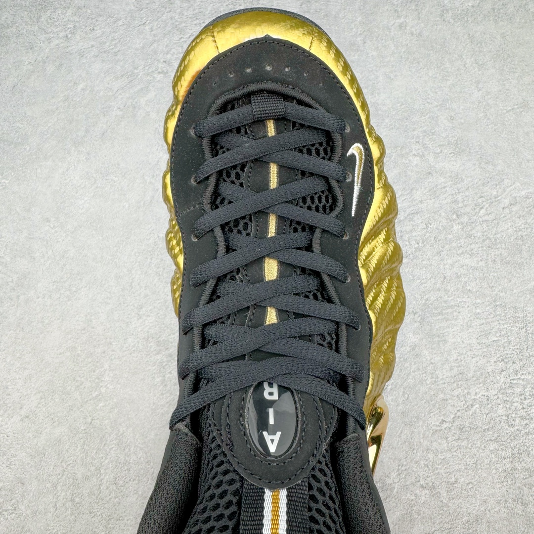 图片[4]-💰440 NK Air Foamposite One 黄金泡 624041-701 莞产原底面 公司渠道同模具 鞋型发泡360度无死角 双层Zoom气垫植入 中底完美注胶 搭载原厂碳纤维材质 诞生于1997年的NK Air Foamposite系列可以说是整个球鞋历史上最为经典的系列之一 也就是我们常说的“喷”和“泡” 其中“喷”由Foamposite One代言人Penny的英文音译而来 而“泡”则来源于另一款鞋型 Foamposite Pro中\”pro\”的音译 在诞生初期 由于高昂的造价以及超前的外形 Foamposite系列的反对者不在少数 甚至有人认为这款鞋会毁掉整个球鞋行业 但事实证明这双灵感来自于甲虫 自带“黑科技”鞋面以及双层Zoom+大块碳板的太空球鞋不仅受到了大众的接受与追捧 并且成功的影响了篮球鞋的发展 SIZE：38.5 39 40 40.5 41 42 42.5 43 44 44.5 45 46 编码：by5936010-运动鞋