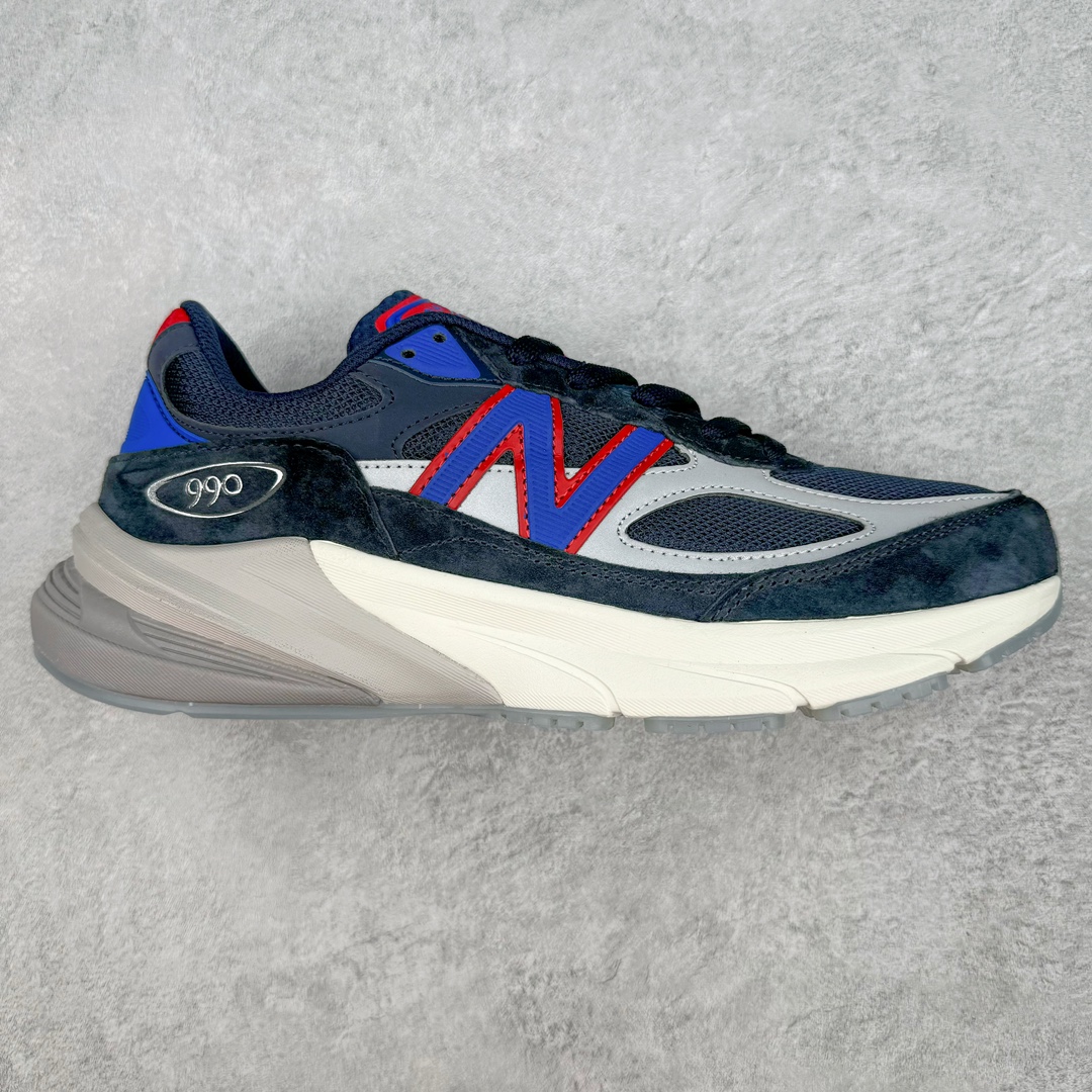 ＃K版纯原 Carhartt WIP x New Balance M990CH6 新百伦NB990V6 第六代总统复古慢跑鞋 联名卡其色 这是一双极具现代感设计的复古跑鞋 990v6 鞋面大部分面积依旧采用麂皮和织物材质覆盖 从各种细节上看也还是有点 990v5 的影子 但相比 990v5 990v6 鞋面各种材质的拼接会更加复杂 这次 990v6 最大的改变相信大家应该也发现了 就是看上去貌似比 990v4 和 990v5 两代鞋款加起来还要厚的鞋底 其实这是 New Balance 首次采用的三重缓震组合鞋底 除了之前就有的 ABZORB 缓震科技和 ENCAP 中底 这次新加入了 FuelCell 缓震科技 看来舒适度和增高度 都要更上一层楼呀 990v6 的侧标 Logo 设计少见地没有印在绒面皮革上 而是置于网眼面料以及横跨鞋身的皮革织带之上 同时鞋舌上的标签设计并没有延用此前 990v4 和 990v5 采用的样式设计 而是采用了一种新的类似于三角徽章的设计 所以对于鞋款上的更新变化 既有延续经典的设计 也有创新性的改变 尺码：36 37 37.5 38 38.5 39 40 40.5 41.5 42 42.5 43 44 44.5 45-选品中心