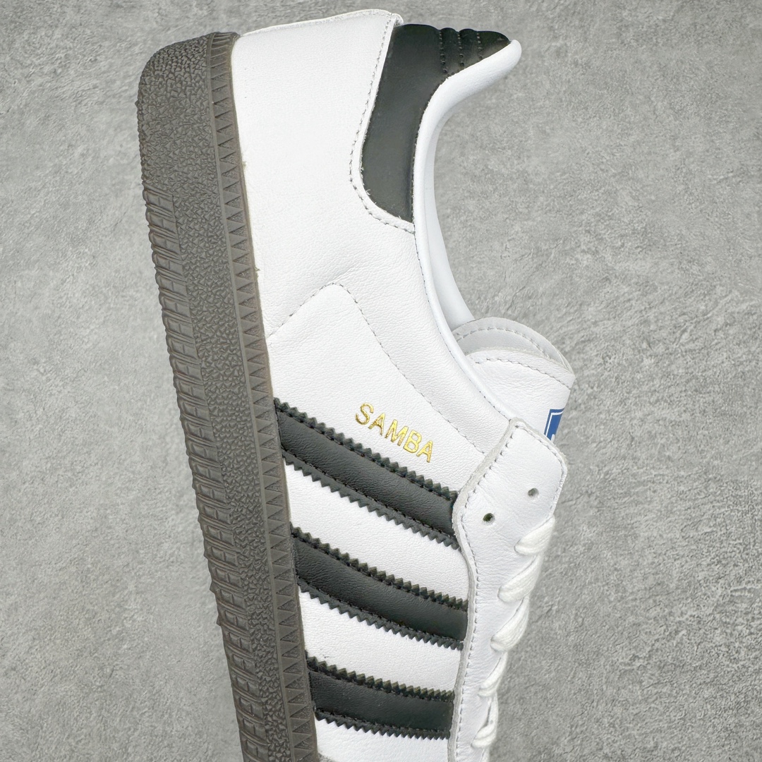 图片[6]-＃M版纯原福利 AD Original Samba OG 复古经典轻便板鞋 B75806 原装头层牛皮加持 正确烫金高频细节 原装纳米超迁皮料 独家私模橡胶大底 原盒原配 正确黑色中底布 这款桑巴鞋展示了高质量的工艺 带有装饰的超锁缝制和无缝的手感 柔软、柔软的皮革造型和标志性的3条纹完成了精致的外观 正规合身鞋带 鞋面上有绒面鞋垫 橡胶鞋底 享受正畸套筒软感 自50年代首次亮相以来就一直在赢得粉丝的青睐 尺码：36 36.5 37.5 38 38.5 39 40 40.5 41 42 42.5 43 44 44.5 45-选品中心