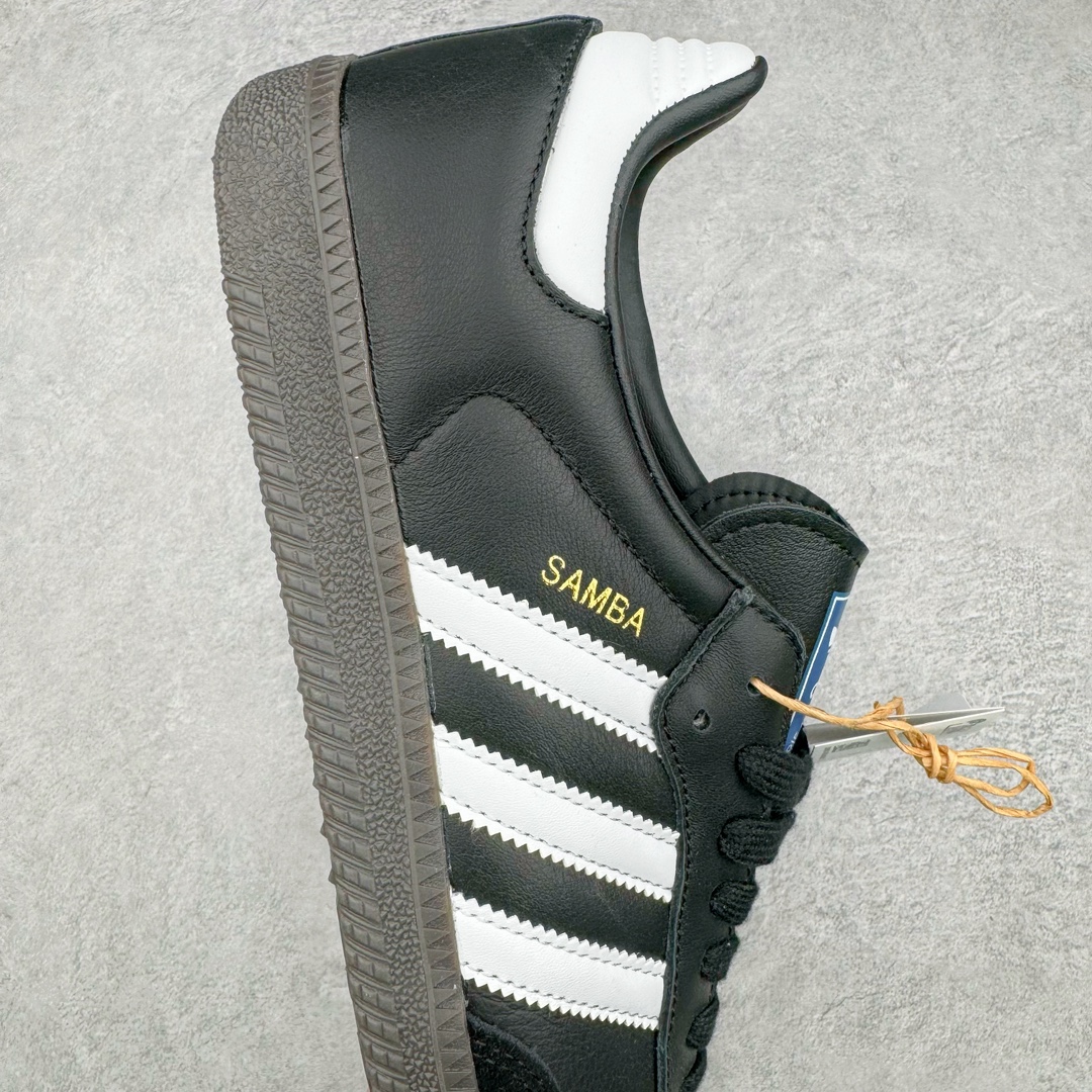 图片[6]-＃M版纯原福利 AD Original Samba OG 复古经典轻便板鞋 B75807 原装头层牛皮加持 正确烫金高频细节 原装纳米超迁皮料 独家私模橡胶大底 原盒原配 正确黑色中底布 这款桑巴鞋展示了高质量的工艺 带有装饰的超锁缝制和无缝的手感 柔软、柔软的皮革造型和标志性的3条纹完成了精致的外观 正规合身鞋带 鞋面上有绒面鞋垫 橡胶鞋底 享受正畸套筒软感 自50年代首次亮相以来就一直在赢得粉丝的青睐 尺码：36 36.5 37.5 38 38.5 39 40 40.5 41 42 42.5 43 44 44.5 45-选品中心