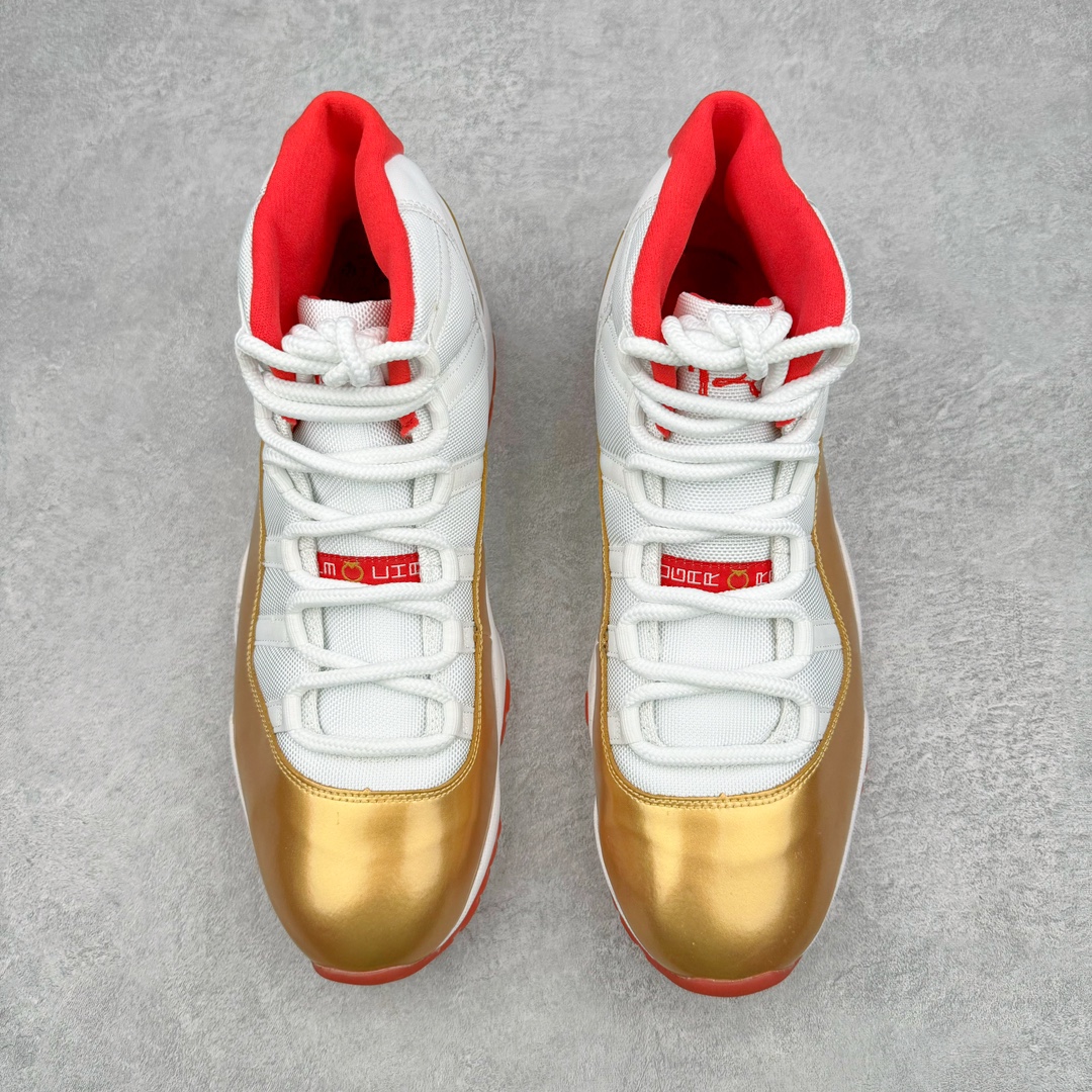 图片[2]-💰470 ＃原厂裸鞋 Air Jordan AJ11 \”Two Rings\” PE 雷阿伦土豪金 为了庆祝雷阿伦夺得的两次总冠军 Jordan Brand设计了一款特殊的球鞋——Air Jordan 11 Two Rings PE 除了AJ11独有的设计 在这双鞋的鞋舌和鞋跟的部位都体现了雷-阿伦的元素 鞋舌上是用阿伦投篮剪影设计而成的“RAY” 这里还有“Suger Ray”和“2013 Champion”的字样 2008那一冠的元素在鞋舌里面 鞋跟处有阿伦的34号号码 尺码：41 42 42.5 43 44 44.5 45 46 47.5 编码：by5936040-运动鞋