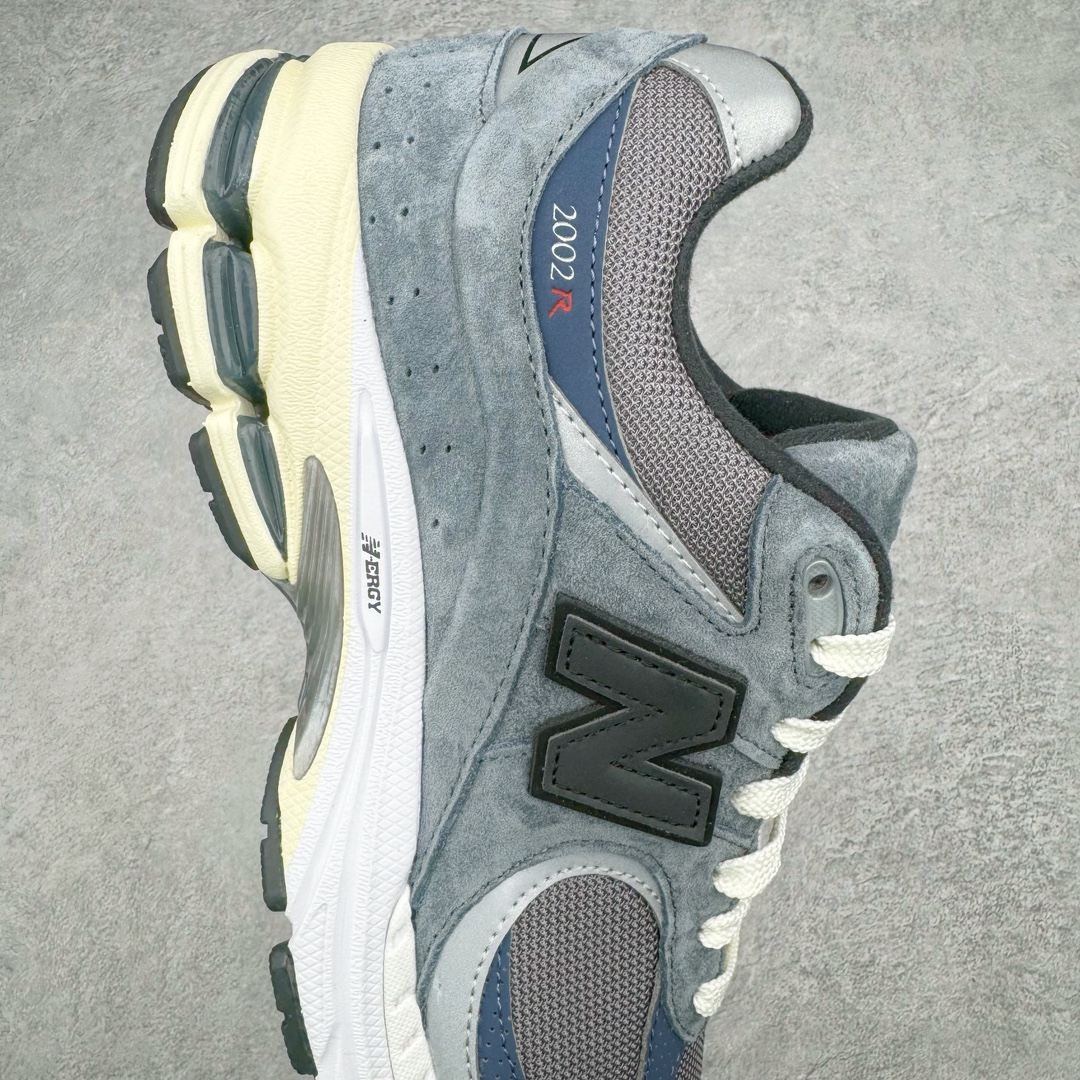 图片[6]-💰280 ＃M纯原 JJJJound x New Balance M2002RU2 灰蓝黑 NB新百伦联名复古跑步鞋 全套原楦原纸板原厂数据开发 原厂网纱 原装进口翻毛皮料正确绒感卡色 正确中底拉帮中底网布细节 一比一手工擦旧效果 冲裁组合 匠心打造 耗时两个月开发完成 工艺极其复杂难度可想而知 新开独立私模大底 全网唯一正确做旧组合大底 高端零售专供产物 尺码：36 37 37.5 38 38.5 39.5 40 40.5 41.5 42 42.5 43 44 44.5 45 45.5 46.5 47 编码：Mby3936050-运动鞋