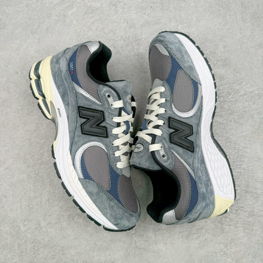 图片[3]-💰280 ＃M纯原 JJJJound x New Balance M2002RU2 灰蓝黑 NB新百伦联名复古跑步鞋 全套原楦原纸板原厂数据开发 原厂网纱 原装进口翻毛皮料正确绒感卡色 正确中底拉帮中底网布细节 一比一手工擦旧效果 冲裁组合 匠心打造 耗时两个月开发完成 工艺极其复杂难度可想而知 新开独立私模大底 全网唯一正确做旧组合大底 高端零售专供产物 尺码：36 37 37.5 38 38.5 39.5 40 40.5 41.5 42 42.5 43 44 44.5 45 45.5 46.5 47 编码：Mby3936050-运动鞋