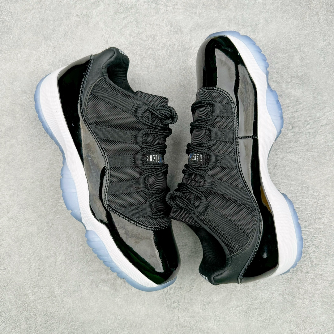 图片[3]-💰470 ＃Kw纯原 Air Jordan AJ11 Retro Low \”Space Jam\” 大灌篮低帮 FV5104-004 外贸特供批次 原楦原档案数据开模打造 原厂中底拉帮钢印 原厂漆皮 防冻不开裂 头层皮料 原装鞋撑 水晶大底正确色度色泽 原楦原数据刺绣 原厂车缝走线及对位 毫厘不差 飞人logo采用原数据电脑刺绣 原装正品碳纤维真实碳板 增强抗扭 原内标 原盒标 正确官方原盒 原厂防氧化水晶外底 原厂配套厂全掌solo气垫 独家尺码：40 40.5 41 42 42.5 43 44 44.5 45 45.5 46 47.5 48.5 编码：by5936040-运动鞋