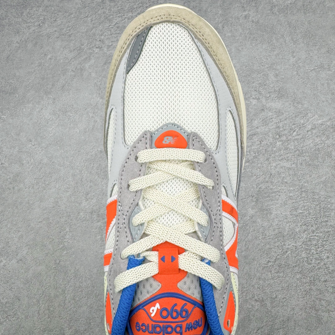 图片[4]-＃K版纯原 Carhartt WIP x New Balance M990CH6 新百伦NB990V6 第六代总统复古慢跑鞋 联名卡其色 这是一双极具现代感设计的复古跑鞋 990v6 鞋面大部分面积依旧采用麂皮和织物材质覆盖 从各种细节上看也还是有点 990v5 的影子 但相比 990v5 990v6 鞋面各种材质的拼接会更加复杂 这次 990v6 最大的改变相信大家应该也发现了 就是看上去貌似比 990v4 和 990v5 两代鞋款加起来还要厚的鞋底 其实这是 New Balance 首次采用的三重缓震组合鞋底 除了之前就有的 ABZORB 缓震科技和 ENCAP 中底 这次新加入了 FuelCell 缓震科技 看来舒适度和增高度 都要更上一层楼呀 990v6 的侧标 Logo 设计少见地没有印在绒面皮革上 而是置于网眼面料以及横跨鞋身的皮革织带之上 同时鞋舌上的标签设计并没有延用此前 990v4 和 990v5 采用的样式设计 而是采用了一种新的类似于三角徽章的设计 所以对于鞋款上的更新变化 既有延续经典的设计 也有创新性的改变 尺码：36 37 37.5 38 38.5 39 40 40.5 41.5 42 42.5 43 44 44.5 45-选品中心