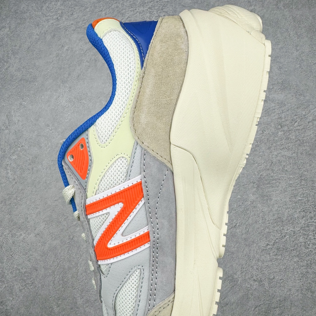 图片[7]-＃K版纯原 Carhartt WIP x New Balance M990CH6 新百伦NB990V6 第六代总统复古慢跑鞋 联名卡其色 这是一双极具现代感设计的复古跑鞋 990v6 鞋面大部分面积依旧采用麂皮和织物材质覆盖 从各种细节上看也还是有点 990v5 的影子 但相比 990v5 990v6 鞋面各种材质的拼接会更加复杂 这次 990v6 最大的改变相信大家应该也发现了 就是看上去貌似比 990v4 和 990v5 两代鞋款加起来还要厚的鞋底 其实这是 New Balance 首次采用的三重缓震组合鞋底 除了之前就有的 ABZORB 缓震科技和 ENCAP 中底 这次新加入了 FuelCell 缓震科技 看来舒适度和增高度 都要更上一层楼呀 990v6 的侧标 Logo 设计少见地没有印在绒面皮革上 而是置于网眼面料以及横跨鞋身的皮革织带之上 同时鞋舌上的标签设计并没有延用此前 990v4 和 990v5 采用的样式设计 而是采用了一种新的类似于三角徽章的设计 所以对于鞋款上的更新变化 既有延续经典的设计 也有创新性的改变 尺码：36 37 37.5 38 38.5 39 40 40.5 41.5 42 42.5 43 44 44.5 45-选品中心