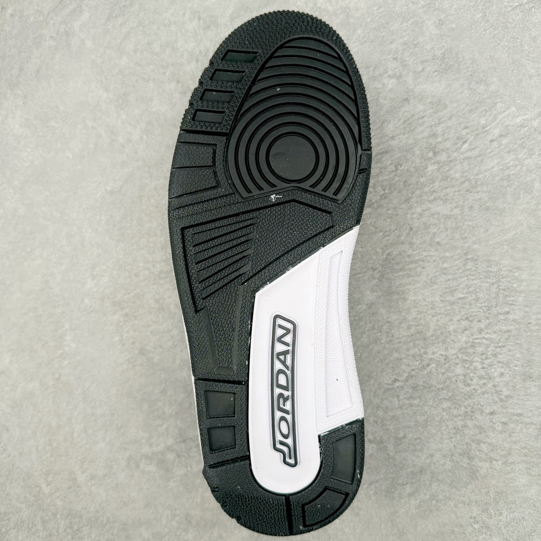 图片[9]-＃PB版 福利特价 Air Jordan Legacy AJ312 Low 低帮复古篮球鞋 市场最强独一档产物 全套原纸板楦头开发 原厂大底磨具加持立体防滑纹理 原档数据后跟TPU子母扣魔术贴 原装可视Air Sole气垫 原汁原味最完美的312代版型 唯一正确鞋头趴度弧度高度鞋身腰线 进口港宝加持 后跟自然饱满 全鞋荧光划线卡点 追求极致完美 每一双都是工艺品 多重QC质检 超越公司货的品控标准 实实在在的免检产品 鞋身采用了皮革材质打造 横跨鞋面的魔术贴十分吸睛 侧面的Swoosh Logo的一部分被鞋面遮挡了一部分 颇具玩味 魔术贴上标有NK标识 而鞋舌上是Jordan的经典红色飞翼Logo 后跟和鞋底均采用了AJ3的设计 后跟上同样也使用了经典的爆裂纹图案 尺码：36 36.5 37.5 38 38.5 39 40 40.5 41 42 42.5 43 44 44.5 45 46 47.5-选品中心