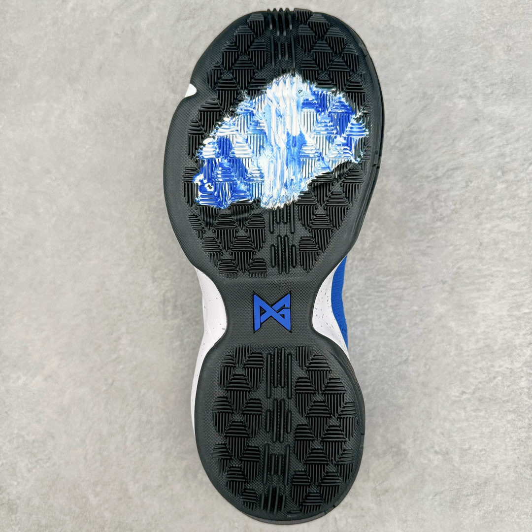 图片[9]-＃K版纯原福利 NK Paul George PG1 保罗乔治一代签名篮球鞋 蓝白 878627-400 网眼布面与麂皮材质拼接合成的鞋身充满质感 鞋面与鞋底的鱼鳞纹路、携带扣的浮标形状设计的灵感来自于乔治最大的个人爱好一钓鱼 鞋身的F引ywire动态飞线与大绑带设计为球鞋提供了非常优秀的包妻和稳定性 中底则使用了Phylon泡棉加前掌Zoom Air气垫 带来轻盈而富有回弹力的缓震效果 球鞋后部的3M反光条设计则寓意着他那次著名的受伤事件 尺码：39 40 40.5 41 42 42.5 43 44 44.5 45 46-选品中心