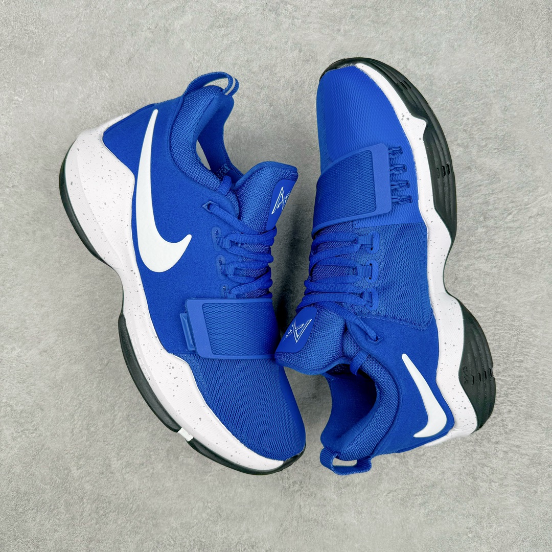 图片[3]-＃K版纯原福利 NK Paul George PG1 保罗乔治一代签名篮球鞋 蓝白 878627-400 网眼布面与麂皮材质拼接合成的鞋身充满质感 鞋面与鞋底的鱼鳞纹路、携带扣的浮标形状设计的灵感来自于乔治最大的个人爱好一钓鱼 鞋身的F引ywire动态飞线与大绑带设计为球鞋提供了非常优秀的包妻和稳定性 中底则使用了Phylon泡棉加前掌Zoom Air气垫 带来轻盈而富有回弹力的缓震效果 球鞋后部的3M反光条设计则寓意着他那次著名的受伤事件 尺码：39 40 40.5 41 42 42.5 43 44 44.5 45 46-选品中心