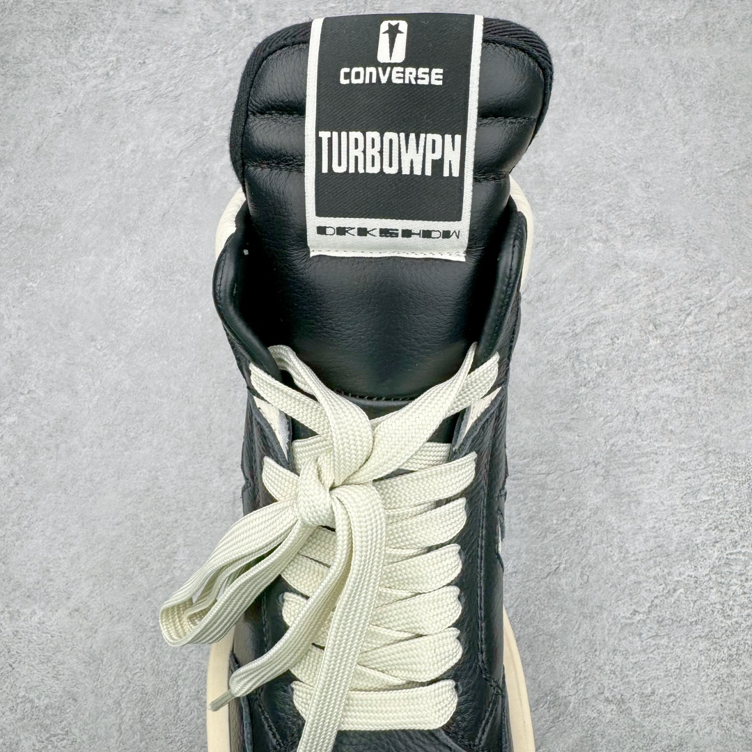 图片[5]-💰460 ＃纯原 Rick Owens DRKSHDW x Converse TURBODRK Weapon RO瑞克欧文斯匡威联名摩登厚底运动板鞋 黑白 以 80 年代的经典篮球鞋 Weapon 为灵感 带来新诠释 超厚鞋底 高帮鞋身以及夸张的鞋舌设计都充满 Rick Owens 式的美学  原厂楦头纸板裁片完全1:1对位复模 这样最后合模拼接的时候鞋型才能以最完美的形态展现 区别于市面上所有看图做货版本 导致整个鞋型完全不对味 臃肿肥胖 根本没有展现出原版的味道 原版的灵魂就在五角星的位置 不同码数上的比例是有区别的 原版整体是修长的 皮料根据原厂色号经过了历时 3个月无数次修改 终于调整到和原版最为接近的同色摔纹荔枝皮 因为毕竟官方多次补货 官方的皮料颜色或多或少都会有稍微的色差 属于正常现象 我们买回来的几双正品样板也会有区别 鞋底模具重新开模 独立私模三色tpu橡胶组合大底 1个码数一套模具 这样做的好处的码数比较合脚 区别市场上共码普通版本 单色同色橡胶大底 尺码：35 36 37 38 38.5 39 40 40.5 41 42 42.5 43 44 44.5 45 46 编码：by5936030-运动鞋