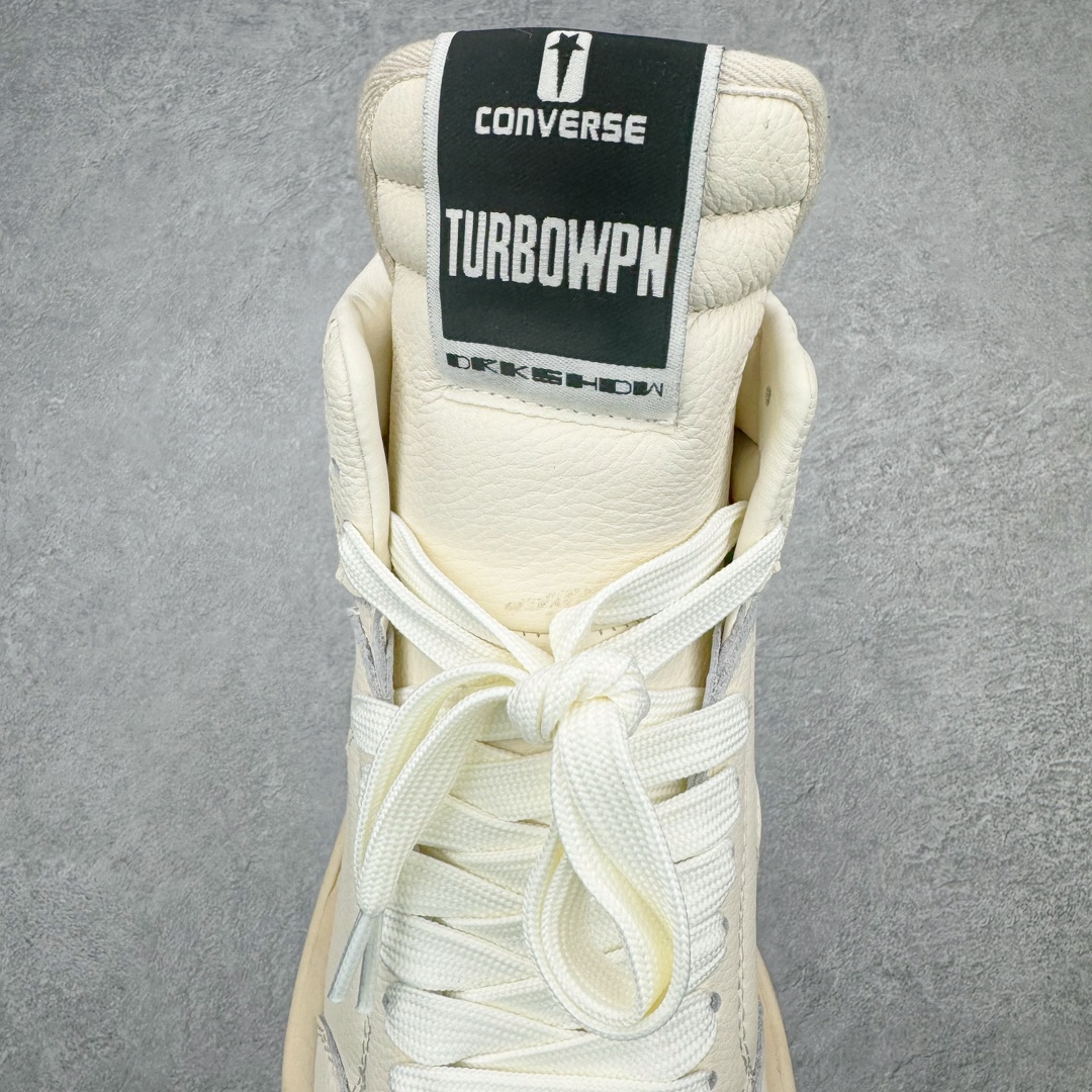 图片[5]-💰460 ＃纯原 Rick Owens DRKSHDW x Converse TURBODRK Weapon RO瑞克欧文斯匡威联名摩登厚底运动板鞋 象牙白 以 80 年代的经典篮球鞋 Weapon 为灵感 带来新诠释 超厚鞋底 高帮鞋身以及夸张的鞋舌设计都充满 Rick Owens 式的美学  原厂楦头纸板裁片完全1:1对位复模 这样最后合模拼接的时候鞋型才能以最完美的形态展现 区别于市面上所有看图做货版本 导致整个鞋型完全不对味 臃肿肥胖 根本没有展现出原版的味道 原版的灵魂就在五角星的位置 不同码数上的比例是有区别的 原版整体是修长的 皮料根据原厂色号经过了历时 3个月无数次修改 终于调整到和原版最为接近的同色摔纹荔枝皮 因为毕竟官方多次补货 官方的皮料颜色或多或少都会有稍微的色差 属于正常现象 我们买回来的几双正品样板也会有区别 鞋底模具重新开模 独立私模三色tpu橡胶组合大底 1个码数一套模具 这样做的好处的码数比较合脚 区别市场上共码普通版本 单色同色橡胶大底 尺码：35 36 37 38 38.5 39 40 40.5 41 42 42.5 43 44 44.5 45 46 编码：by5936030-运动鞋