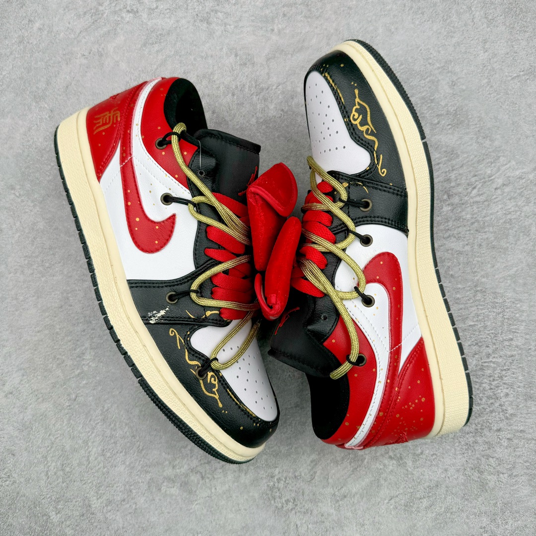 图片[3]-💰110 ＃福利特价‼Air Jordan AJ1 Low 解构绑带低帮系列 原厂内置气垫魔块 A模大底 头层小牛皮 鞋舌AJ原厂专用牛津布+AJ专用反口珍珠布+原厂无杂质高弹内里海棉+特殊封边弹力鞋带 SIZE：36 36.5 37.5 38 38.5 39 40 40.5 41 42 42.5 43 44 44.5 45 46 编码：Qby1936080-运动鞋