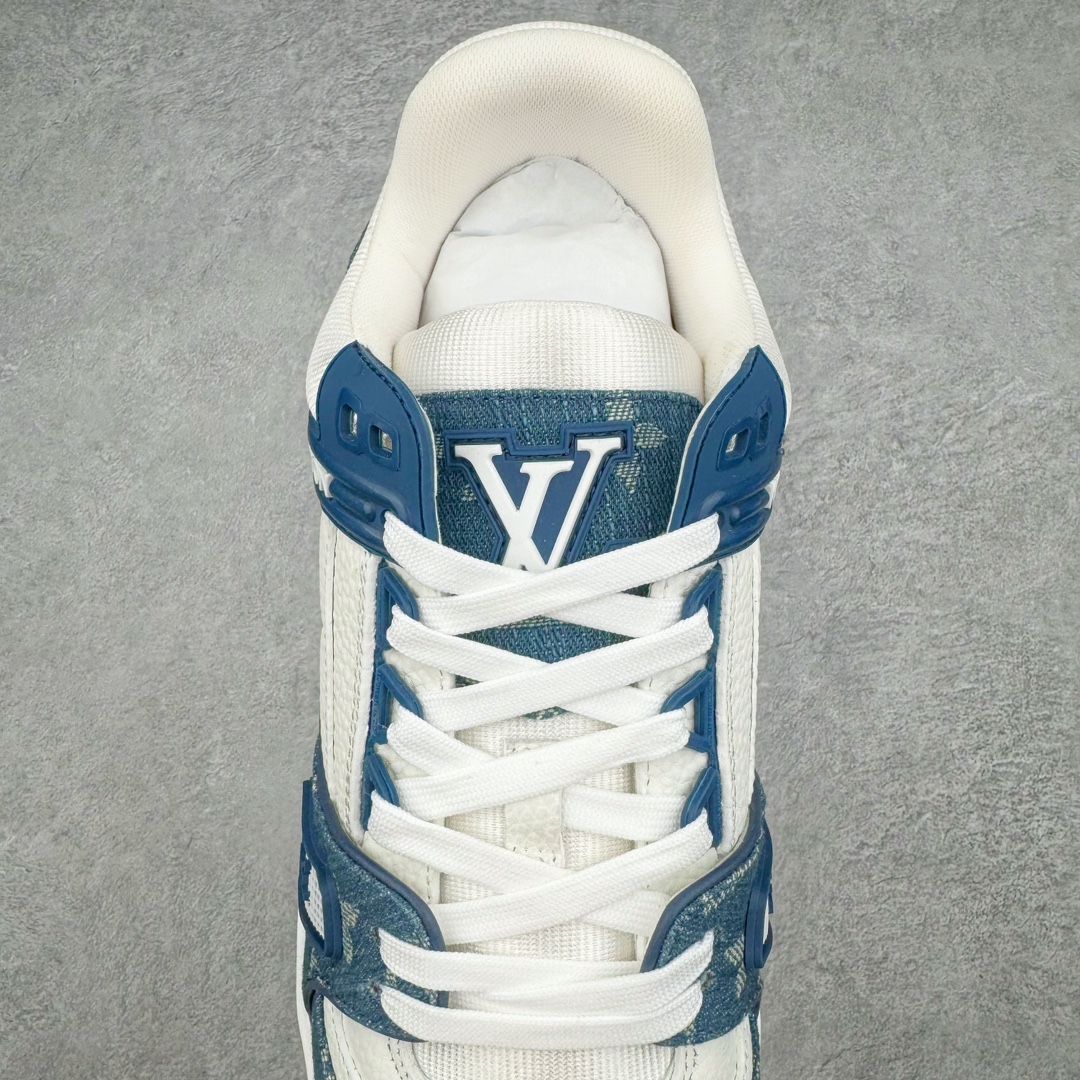 图片[5]-💰290 ＃K纯原福利‼Louis Vuitton Trainer lv时装走秀运动鞋 之前零售五六百的东西 现货套现 好好把握 市场所有版本中综合最强的货品 GD实力大厂出品  全网最全配色更新最快 最成熟的做工稳定的品控  完美鞋型超高的清洁度 零毛边线头瑕疵 全套原楦原纸版原鞋开模 全网最具灵魂的版型 正确原装黄色鞋盒 正确中底印花 鞋面印花3D高频深度立体 全鞋电脑针车 紧密相连 针距密度一致 环保乳胶注塑鞋垫 厚度脚感还原原版 皮面裁剪部位 统一油边封口工艺 原装橡胶大底含胶量大底组合零偏差 专柜全套包装 防尘袋 说明书 质保卡 男女鞋 尺码：35 36 37 38 39 40 41 42 43 44 45 46 编码：by3936060-运动鞋