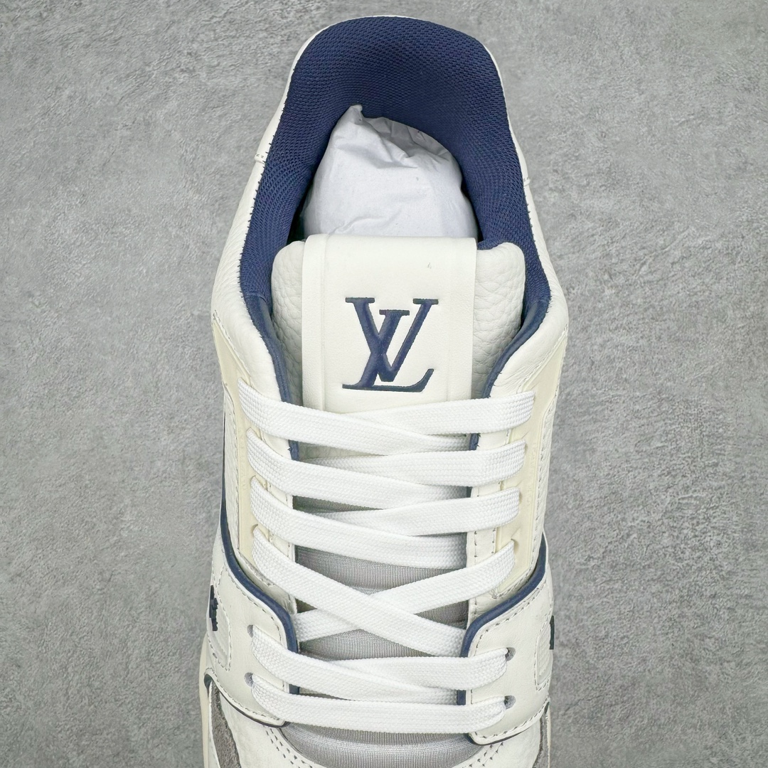 图片[5]-💰290 ＃K纯原福利‼Louis Vuitton Trainer lv时装走秀运动鞋 之前零售五六百的东西 现货套现 好好把握 市场所有版本中综合最强的货品 GD实力大厂出品  全网最全配色更新最快 最成熟的做工稳定的品控  完美鞋型超高的清洁度 零毛边线头瑕疵 全套原楦原纸版原鞋开模 全网最具灵魂的版型 正确原装黄色鞋盒 正确中底印花 鞋面印花3D高频深度立体 全鞋电脑针车 紧密相连 针距密度一致 环保乳胶注塑鞋垫 厚度脚感还原原版 皮面裁剪部位 统一油边封口工艺 原装橡胶大底含胶量大底组合零偏差 专柜全套包装 防尘袋 说明书 质保卡 男女鞋 尺码：35 36 37 38 39 40 41 42 43 44 45 46 编码：by3936060-运动鞋