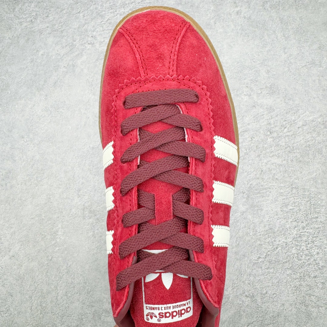 图片[4]-💰150 AD Originals Bermuda Trainers 百慕大系列经典复古德训风休闲运动板鞋 IE7426 近两年来伴随着复古风的兴起 Originals的热度进一步提升 并且无论是普款 还是联名都有着相当之高的人气 Originals Bermuda 一口气推出了多款配色 颜值方面更是相当能打 整双鞋以传统的低帮呈现 马卡龙配色的清新造型 更是非常适合夏季穿着 鞋身以细腻的绒面麂皮包裹 保证优秀质感的同时 上脚体验应该也会相当不错 中底选择了与德训鞋类似的生胶材质打造 并且厚度十分可观 相信可以将脚感与增高效果双双拿捏 尺码：36 36⅔ 37⅓ 38 38⅔ 39⅓ 40 40⅔ 41⅓ 42 42⅔ 43⅓ 44⅔ 45 编码：Bby2936020-运动鞋