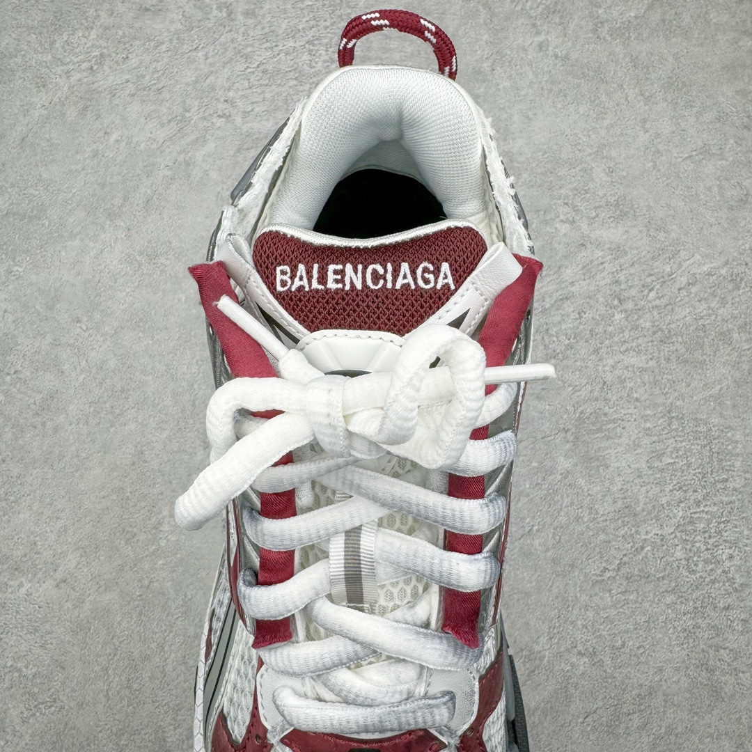 图片[5]-💰430 ＃XA BALENCIAGA Runner Sneaker 巴黎世家七代慢跑系列低帮复古野跑潮流运动鞋老爹鞋 尼龙和网布材质 磨损效果 鞋头边缘印有尺码 背面浮印尺码 外侧印有跑者徽标 鞋舌刺绣 Balenciaga 品牌标识 鞋跟背面 Balenciaga品牌标识 材质采用65%聚氨酯、35%聚酯纤维 全新 Runner 鞋型轮廓借鉴于 2000 年初的复古线条 搭载大网眼面料制成鞋面基础，由粉色、白色尼龍与橡胶质地覆盖鞋面诠释线条感 当中透过几道手缝线与折损痕更是精准的掌握历经时间淬炼的破旧痕迹 延续其手法至鞋领、鞋跟、鞋带、中底等部分均饰有破损及脏污之貌 尤其是鞋领处与鞋带孔眼条更是采用不规则做旧技术将内容物泡棉随机露出 尺码：35 36 37 38 39 40 41 42 43 44 45 46 编码：by5936000-运动鞋