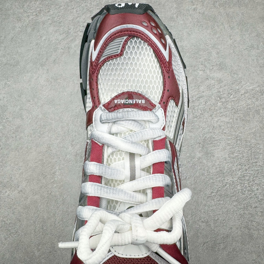 图片[4]-💰430 ＃XA BALENCIAGA Runner Sneaker 巴黎世家七代慢跑系列低帮复古野跑潮流运动鞋老爹鞋 尼龙和网布材质 磨损效果 鞋头边缘印有尺码 背面浮印尺码 外侧印有跑者徽标 鞋舌刺绣 Balenciaga 品牌标识 鞋跟背面 Balenciaga品牌标识 材质采用65%聚氨酯、35%聚酯纤维 全新 Runner 鞋型轮廓借鉴于 2000 年初的复古线条 搭载大网眼面料制成鞋面基础，由粉色、白色尼龍与橡胶质地覆盖鞋面诠释线条感 当中透过几道手缝线与折损痕更是精准的掌握历经时间淬炼的破旧痕迹 延续其手法至鞋领、鞋跟、鞋带、中底等部分均饰有破损及脏污之貌 尤其是鞋领处与鞋带孔眼条更是采用不规则做旧技术将内容物泡棉随机露出 尺码：35 36 37 38 39 40 41 42 43 44 45 46 编码：by5936000-运动鞋