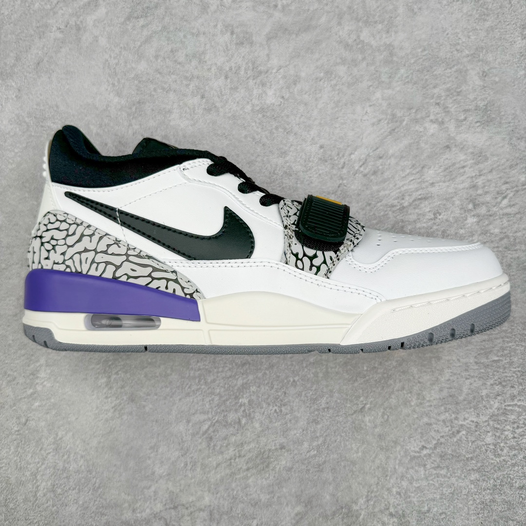 💰190 ＃PB Air Jordan Legacy AJ312 Low 低帮复古篮球鞋 白紫黄 CD7069-006 市场最强独一档产物 全套原纸板楦头开发 原厂大底磨具加持立体防滑纹理 原档数据后跟TPU子母扣魔术贴 原装可视Air Sole气垫 原汁原味最完美的312代版型 唯一正确鞋头趴度弧度高度鞋身腰线 进口港宝加持 后跟自然饱满 全鞋荧光划线卡点 追求极致完美 每一双都是工艺品 多重QC质检 超越公司货的品控标准 实实在在的免检产品 鞋身采用了皮革材质打造 横跨鞋面的魔术贴十分吸睛 侧面的Swoosh Logo的一部分被鞋面遮挡了一部分 颇具玩味 魔术贴上标有NK标识 而鞋舌上是Jordan的经典红色飞翼Logo 后跟和鞋底均采用了AJ3的设计 后跟上同样也使用了经典的爆裂纹图案 SIZE：36 36.5 37.5 38 38.5 39 40 40.5 41 42 42.5 43 44 44.5 45 46 47.5 编码：by2936060-运动鞋