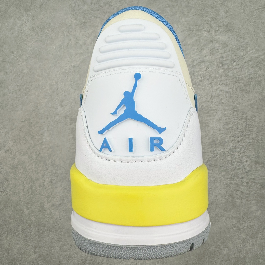 图片[8]-💰190 ＃PB Air Jordan Legacy AJ312 Low 低帮复古篮球鞋 白蓝 FJ7223-141 市场最强独一档产物 全套原纸板楦头开发 原厂大底磨具加持立体防滑纹理 原档数据后跟TPU子母扣魔术贴 原装可视Air Sole气垫 原汁原味最完美的312代版型 唯一正确鞋头趴度弧度高度鞋身腰线 进口港宝加持 后跟自然饱满 全鞋荧光划线卡点 追求极致完美 每一双都是工艺品 多重QC质检 超越公司货的品控标准 实实在在的免检产品 鞋身采用了皮革材质打造 横跨鞋面的魔术贴十分吸睛 侧面的Swoosh Logo的一部分被鞋面遮挡了一部分 颇具玩味 魔术贴上标有NK标识 而鞋舌上是Jordan的经典红色飞翼Logo 后跟和鞋底均采用了AJ3的设计 后跟上同样也使用了经典的爆裂纹图案 SIZE：36 36.5 37.5 38 38.5 39 40 40.5 41 42 42.5 43 44 44.5 45 46 47.5 编码：by2936060-运动鞋