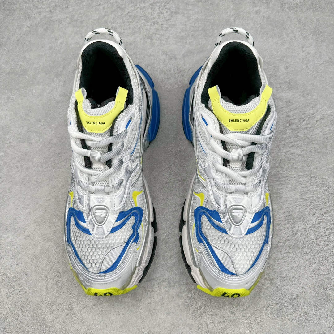 图片[2]-＃VG零售版 BALENCIAGA Runner Sneaker 巴黎世家七代慢跑系列低帮复古野跑潮流运动鞋老爹鞋 尼龙和网布材质 磨损效果 鞋头边缘印有尺码 背面浮印尺码 外侧印有跑者徽标 鞋舌刺绣 Balenciaga 品牌标识 鞋跟背面 Balenciaga品牌标识 材质采用65%聚氨酯、35%聚酯纤维 全新 Runner 鞋型轮廓借鉴于 2000 年初的复古线条 搭载大网眼面料制成鞋面基础，由粉色、白色尼龍与橡胶质地覆盖鞋面诠释线条感 当中透过几道手缝线与折损痕更是精准的掌握历经时间淬炼的破旧痕迹 延续其手法至鞋领、鞋跟、鞋带、中底等部分均饰有破损及脏污之貌 尤其是鞋领处与鞋带孔眼条更是采用不规则做旧技术将内容物泡棉随机露出 尺码：35 36 37 38 39 40 41 42 43 44 45 46-选品中心