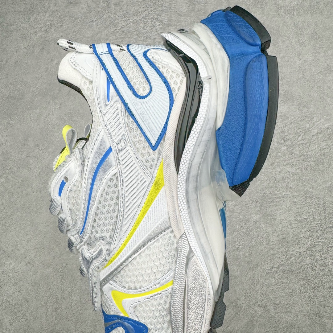 图片[7]-＃VG零售版 BALENCIAGA Runner Sneaker 巴黎世家七代慢跑系列低帮复古野跑潮流运动鞋老爹鞋 尼龙和网布材质 磨损效果 鞋头边缘印有尺码 背面浮印尺码 外侧印有跑者徽标 鞋舌刺绣 Balenciaga 品牌标识 鞋跟背面 Balenciaga品牌标识 材质采用65%聚氨酯、35%聚酯纤维 全新 Runner 鞋型轮廓借鉴于 2000 年初的复古线条 搭载大网眼面料制成鞋面基础，由粉色、白色尼龍与橡胶质地覆盖鞋面诠释线条感 当中透过几道手缝线与折损痕更是精准的掌握历经时间淬炼的破旧痕迹 延续其手法至鞋领、鞋跟、鞋带、中底等部分均饰有破损及脏污之貌 尤其是鞋领处与鞋带孔眼条更是采用不规则做旧技术将内容物泡棉随机露出 尺码：35 36 37 38 39 40 41 42 43 44 45 46-选品中心