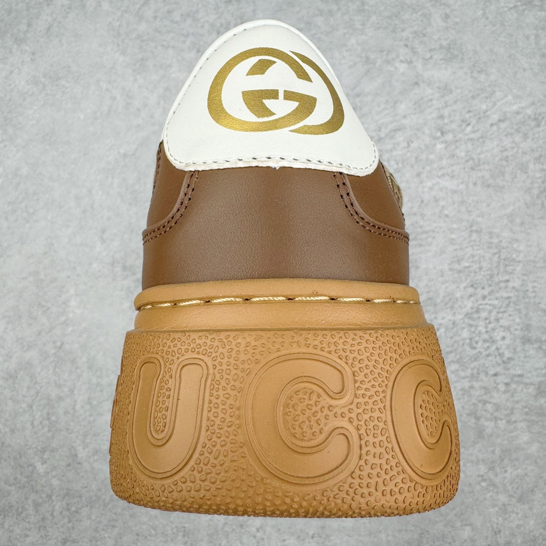 图片[8]-＃纯原福利 Gucci Chunky B Screener GG 古驰饼干鞋运动休闲鞋系列 纯原级别 原版盒子 官方一致原版 原标原盒 官方全套配件 原装雪梨形超软沙绒纸团 手工上线 不开胶 该品牌鞋款在制作中使用的是环保植物胶水 采用版凝胶技术(空胶工艺）存在一些缝隙属于正常现象 不用担心会影响到您的正常使用效果 采用厚底结构 巧妙运用外观设计、配色和材质三重元素 展现出复古风范 别致的橡胶鞋底 搭配米色和乌木色经典GG帆布鞋身及同色调皮革滚边 突显时尚大气的品味 尺码：35 36 37 38 39 40 41 42 43 44 45-选品中心