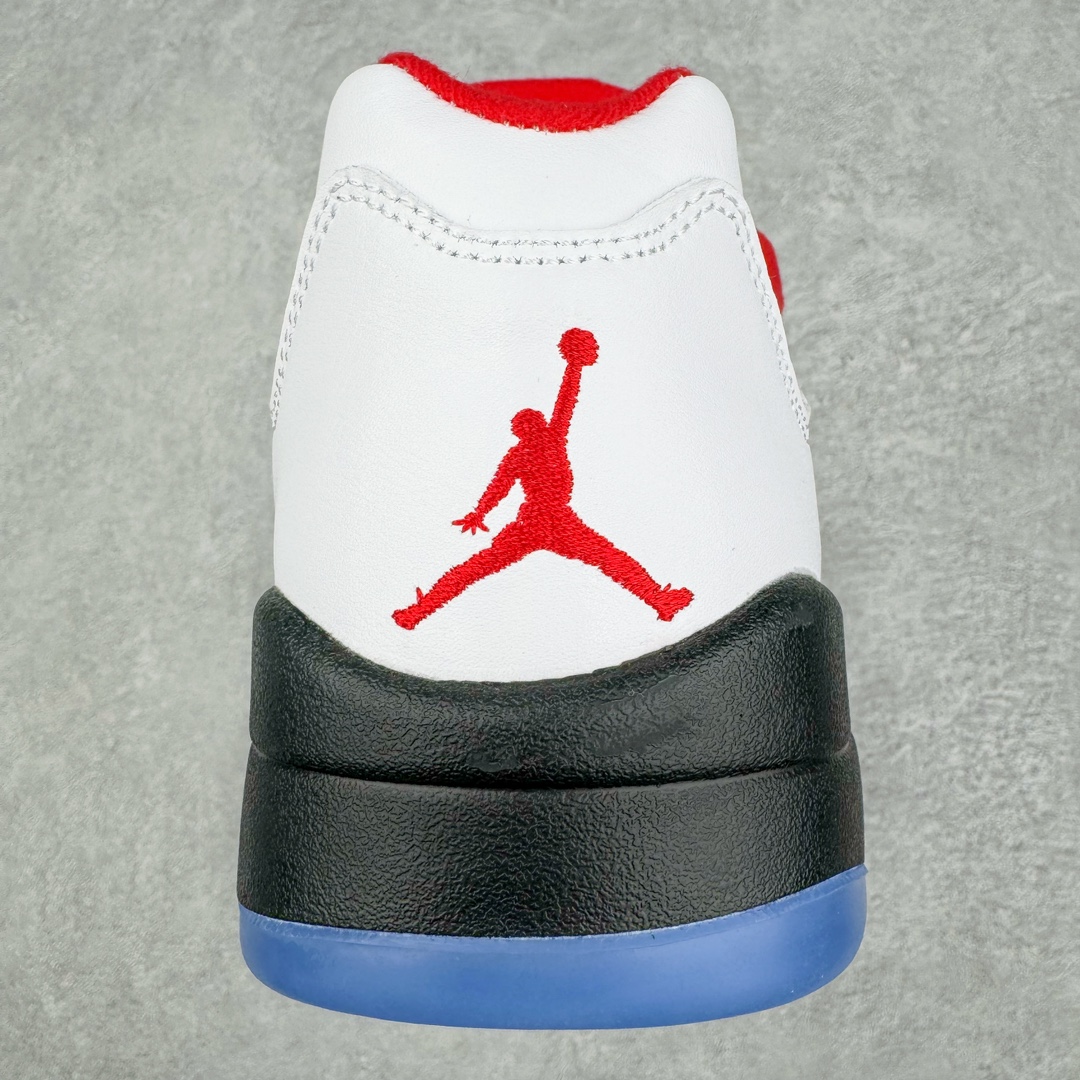 图片[8]-💰260 Air Jordan AJ5 Low 火焰红低帮 CU4523-100 国内头层皮料订染 用料绝不含糊 工艺方面大到整体鞋型 漏斗收腰 底线拉帮 LOGO立体 小到针眼排布 载片对称  鞋标规范 鞋垫背胶 中底可视气垫 半透明水晶大底等等 Size：36 36.5 37 37.5 38 38.5 39 40 40.5 41 42 42.5 43 44 44.5 45 46 47.5 编码：Bby3936030-运动鞋