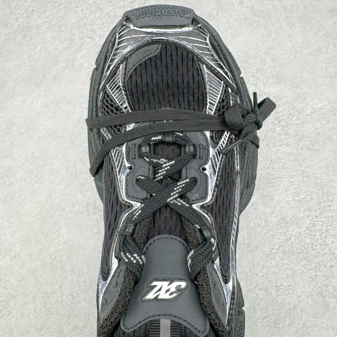 图片[4]-＃OG纯原福利 BALENCIAGA 3XL Sneakers 巴黎世家十代网布系带低帮走秀复古老爹鞋 黑色闪钻 全套原纸板楦头开发 最原汁原味的灵魂版型 全鞋荧光划线卡点 胶水把控整洁度追求极致完美 每一双都是工艺品 多重QC质检 超越公司货的品控标准 实实在在的免检产品 原盒原配 正确字体电绣 粗细、位置、大小正确 侧边TPU 透气孔匹配意产原版 正确分离大底 TPU软底 原版一致大底LOGO 立体感十足 原厂皮料水洗做旧 采购原厂网纱 不含皮革 网布材料和聚氨酯 磨损效果 鞋头边缘和后帮 Balenciaga 徽标 鞋面和后跟凸印尺码 鞋舌 3XL 橡胶品牌标识和反光细节 鞋帮拉袢和鞋舌拉祥 配反光细节 备用鞋带在鞋履前侧 可在穿着前取下 便于不同造型搭配 偏大一码 尺码：35 36 37 38 39 40 41 42 43 44 45 46-选品中心