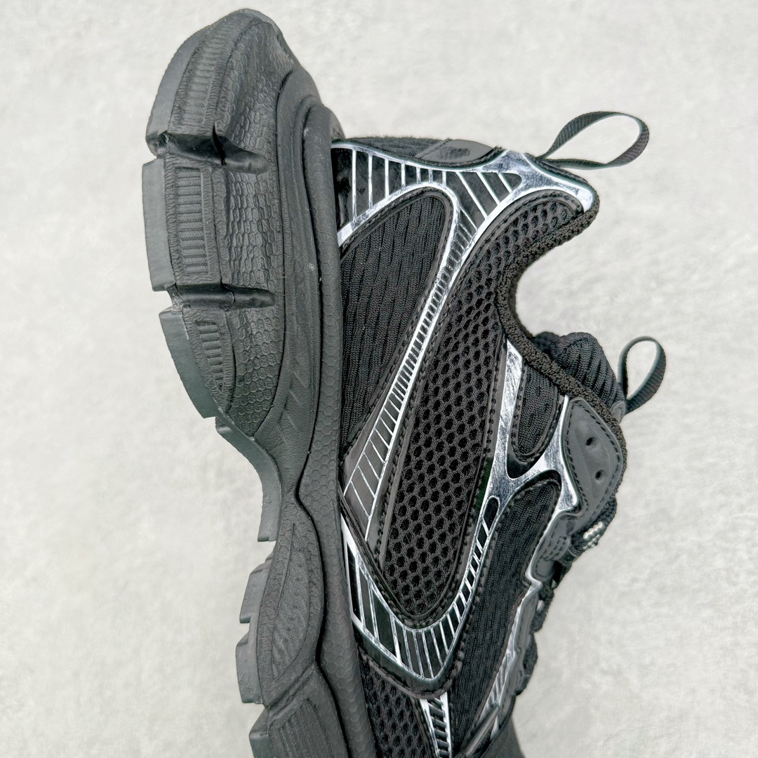 图片[6]-＃OG纯原福利 BALENCIAGA 3XL Sneakers 巴黎世家十代网布系带低帮走秀复古老爹鞋 黑色闪钻 全套原纸板楦头开发 最原汁原味的灵魂版型 全鞋荧光划线卡点 胶水把控整洁度追求极致完美 每一双都是工艺品 多重QC质检 超越公司货的品控标准 实实在在的免检产品 原盒原配 正确字体电绣 粗细、位置、大小正确 侧边TPU 透气孔匹配意产原版 正确分离大底 TPU软底 原版一致大底LOGO 立体感十足 原厂皮料水洗做旧 采购原厂网纱 不含皮革 网布材料和聚氨酯 磨损效果 鞋头边缘和后帮 Balenciaga 徽标 鞋面和后跟凸印尺码 鞋舌 3XL 橡胶品牌标识和反光细节 鞋帮拉袢和鞋舌拉祥 配反光细节 备用鞋带在鞋履前侧 可在穿着前取下 便于不同造型搭配 偏大一码 尺码：35 36 37 38 39 40 41 42 43 44 45 46-选品中心