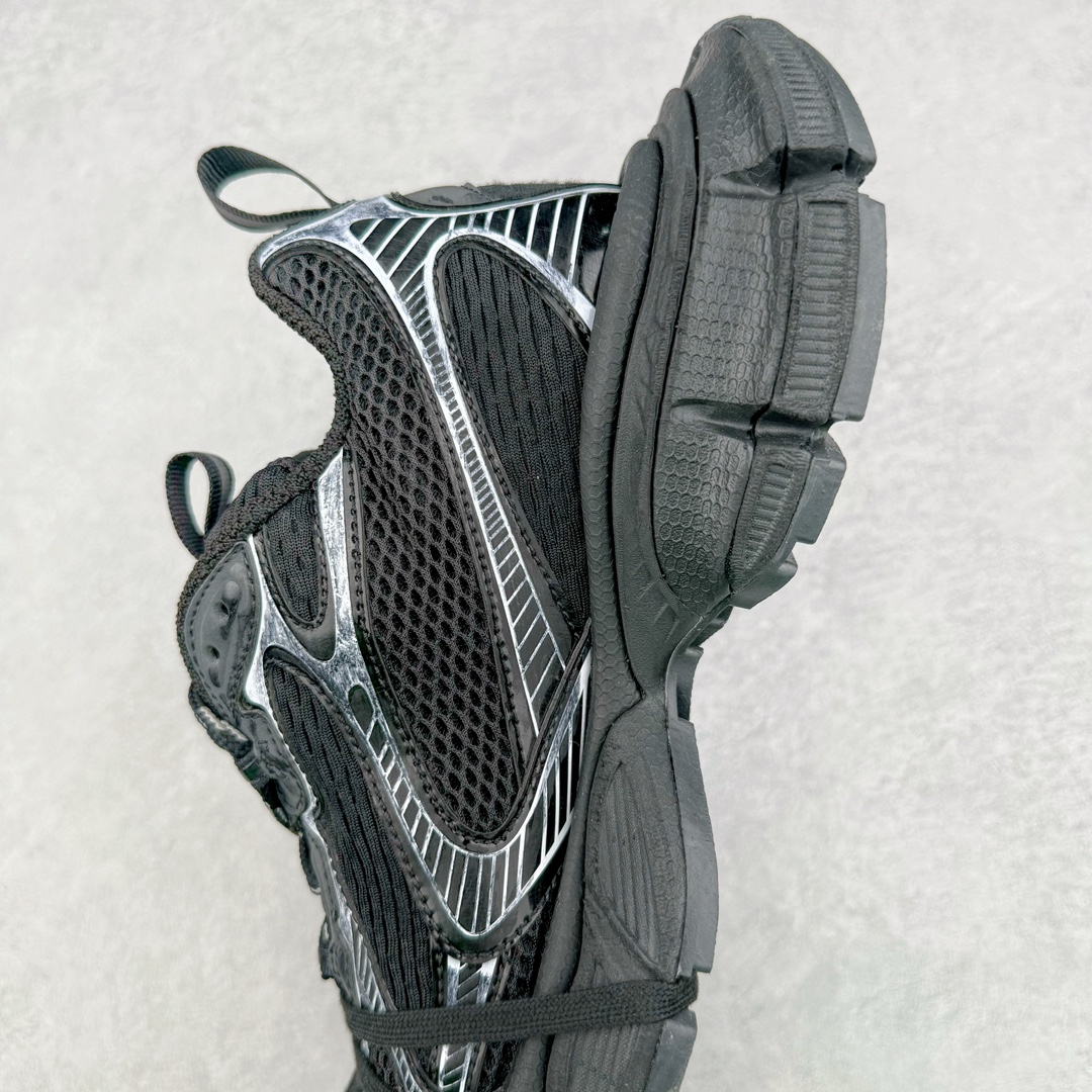 图片[7]-＃OG纯原福利 BALENCIAGA 3XL Sneakers 巴黎世家十代网布系带低帮走秀复古老爹鞋 黑色闪钻 全套原纸板楦头开发 最原汁原味的灵魂版型 全鞋荧光划线卡点 胶水把控整洁度追求极致完美 每一双都是工艺品 多重QC质检 超越公司货的品控标准 实实在在的免检产品 原盒原配 正确字体电绣 粗细、位置、大小正确 侧边TPU 透气孔匹配意产原版 正确分离大底 TPU软底 原版一致大底LOGO 立体感十足 原厂皮料水洗做旧 采购原厂网纱 不含皮革 网布材料和聚氨酯 磨损效果 鞋头边缘和后帮 Balenciaga 徽标 鞋面和后跟凸印尺码 鞋舌 3XL 橡胶品牌标识和反光细节 鞋帮拉袢和鞋舌拉祥 配反光细节 备用鞋带在鞋履前侧 可在穿着前取下 便于不同造型搭配 偏大一码 尺码：35 36 37 38 39 40 41 42 43 44 45 46-选品中心