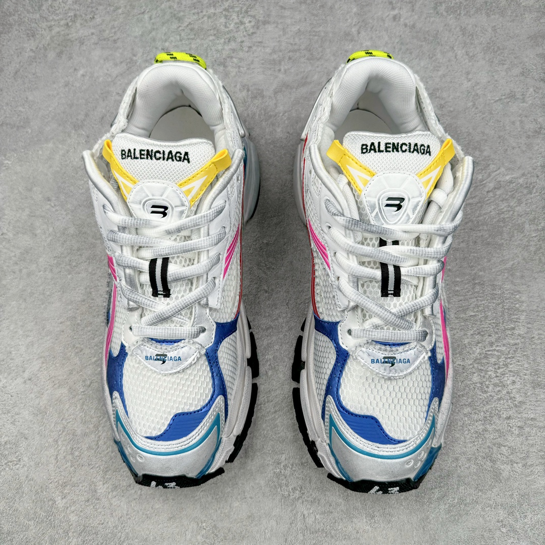 图片[2]-💰450 ＃OK纯原 BALENCIAGA Runner Sneaker 巴黎世家七代慢跑系列低帮复古野跑潮流运动鞋老爹鞋 尼龙和网布材质 磨损效果 鞋头边缘印有尺码 背面浮印尺码 外侧印有跑者徽标 鞋舌刺绣 Balenciaga 品牌标识 鞋跟背面 Balenciaga品牌标识 材质采用65%聚氨酯、35%聚酯纤维 全新 Runner 鞋型轮廓借鉴于 2000 年初的复古线条 搭载大网眼面料制成鞋面基础，由粉色、白色尼龍与橡胶质地覆盖鞋面诠释线条感 当中透过几道手缝线与折损痕更是精准的掌握历经时间淬炼的破旧痕迹 延续其手法至鞋领、鞋跟、鞋带、中底等部分均饰有破损及脏污之貌 尤其是鞋领处与鞋带孔眼条更是采用不规则做旧技术将内容物泡棉随机露出 尺码：35 36 37 38 39 40 41 42 43 44 45 46 编码：by5936020-运动鞋