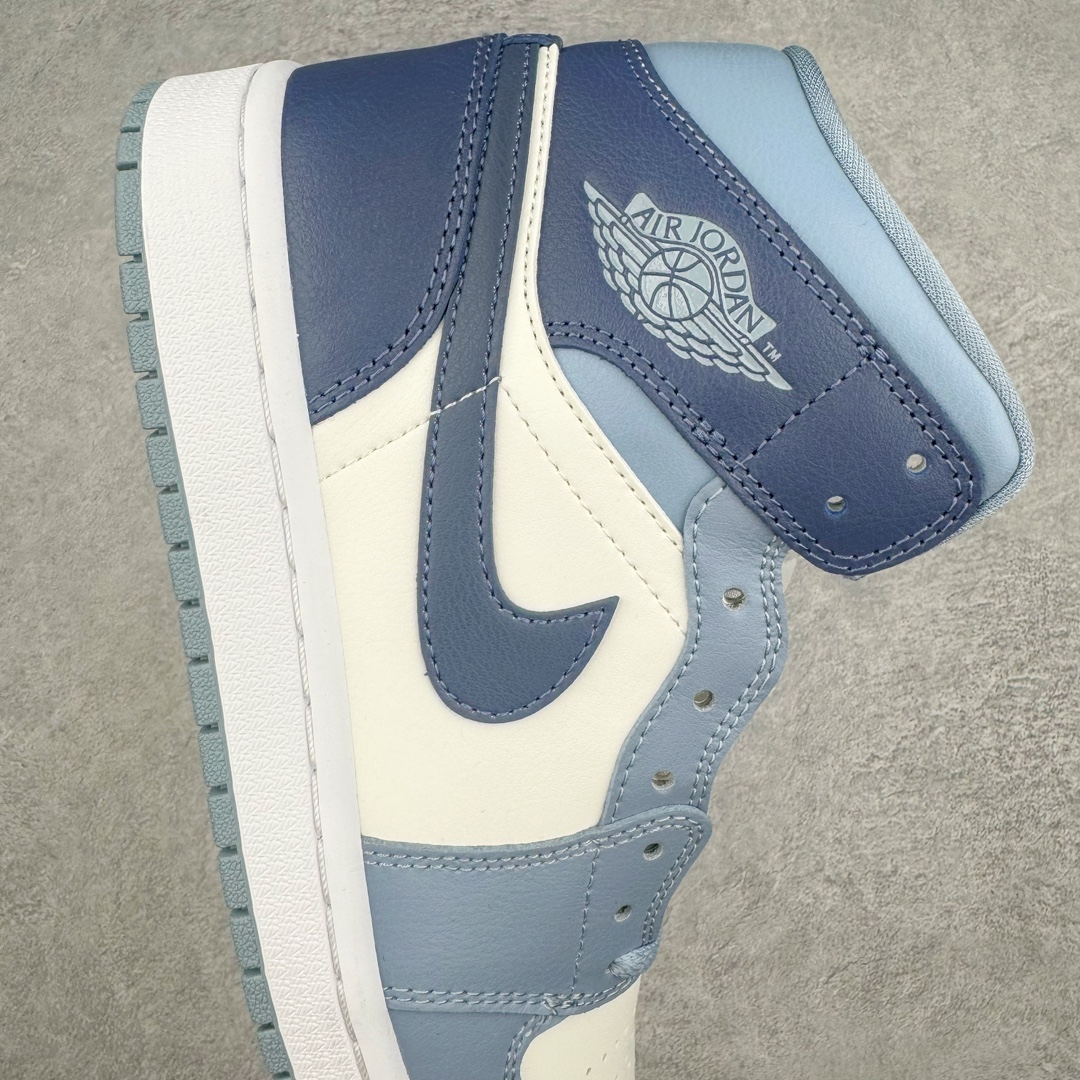 图片[6]-💰230 ＃DT纯原 Air Jordan AJ1 Mid 中帮 渐变蓝 BQ6472-140 终端优势供应 市面中低帮最具代表性版本没有之一 口碑大厂出品 品控大底版型不断改良更新 全套原纸板楦头开发 确保原汁原味 完美呈现版型 完美零毛边处理 原厂内置全掌气垫 价格定位良心 平台专用代工流水线出品 一眼公司既视感 拿到手的一瞬间就与众不同 碾压市面所有版本 全部原鞋开发 每一个配色都会采购原鞋确认细节 打破市面看图做货无好货之说 SIZE：35.5 36 36.5 37.5 38 38.5 39 40  编码：by3936000-运动鞋