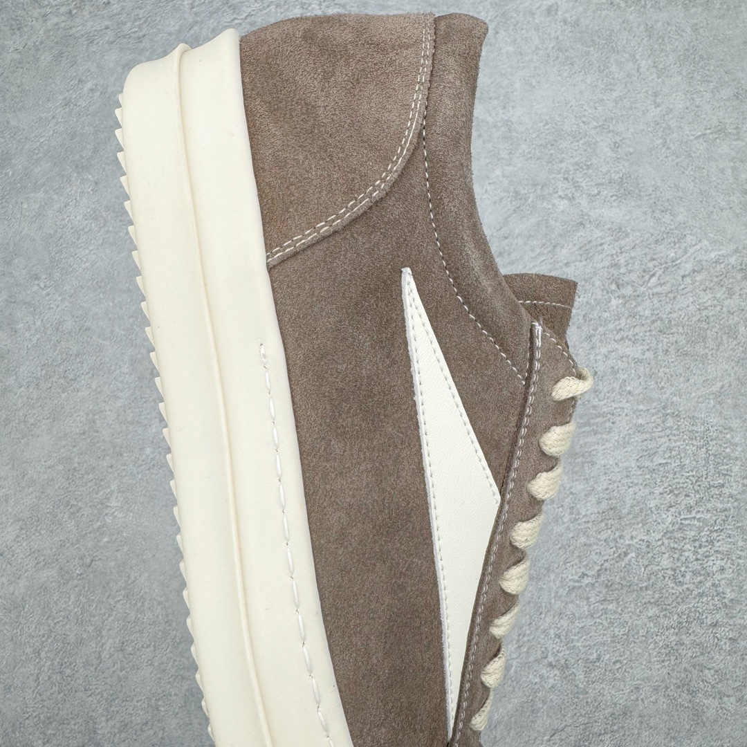 图片[6]-💰430 ＃BG纯原 Rick Owens FW23 LUXOR 瑞克·欧文斯低帮皮面时尚运动板鞋 ZP拆解原版1:1复模裁片纸格 力求做到0错位 这样才能达到和zp一致的鞋型味道 历时3月重新开模 采用进口cnc数控机床开发对版独家tpu奶香大底 区别于市场所有版本 zp同源全头层粒面小牛皮 达到和zp一致手感 原厂进口细纹布 万邦订购原厂高弹粉红色海绵 尺码：35 36 37 38 39 40 41 42 43 44 45 46 编码：by5936000-运动鞋