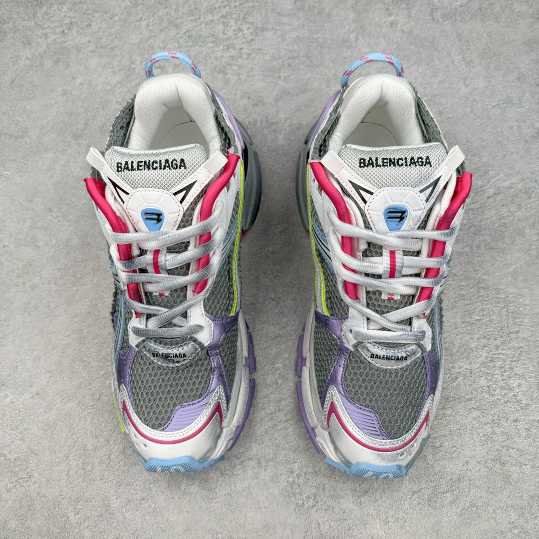 图片[2]-💰460 ＃VG零售版 BALENCIAGA Runner Sneaker 巴黎世家七代慢跑系列低帮复古野跑潮流运动鞋老爹鞋 尼龙和网布材质 磨损效果 鞋头边缘印有尺码 背面浮印尺码 外侧印有跑者徽标 鞋舌刺绣 Balenciaga 品牌标识 鞋跟背面 Balenciaga品牌标识 材质采用65%聚氨酯、35%聚酯纤维 全新 Runner 鞋型轮廓借鉴于 2000 年初的复古线条 搭载大网眼面料制成鞋面基础，由粉色、白色尼龍与橡胶质地覆盖鞋面诠释线条感 当中透过几道手缝线与折损痕更是精准的掌握历经时间淬炼的破旧痕迹 延续其手法至鞋领、鞋跟、鞋带、中底等部分均饰有破损及脏污之貌 尤其是鞋领处与鞋带孔眼条更是采用不规则做旧技术将内容物泡棉随机露出 尺码：35 36 37 38 39 40 41 42 43 44 45 46 编码：by5936030-运动鞋