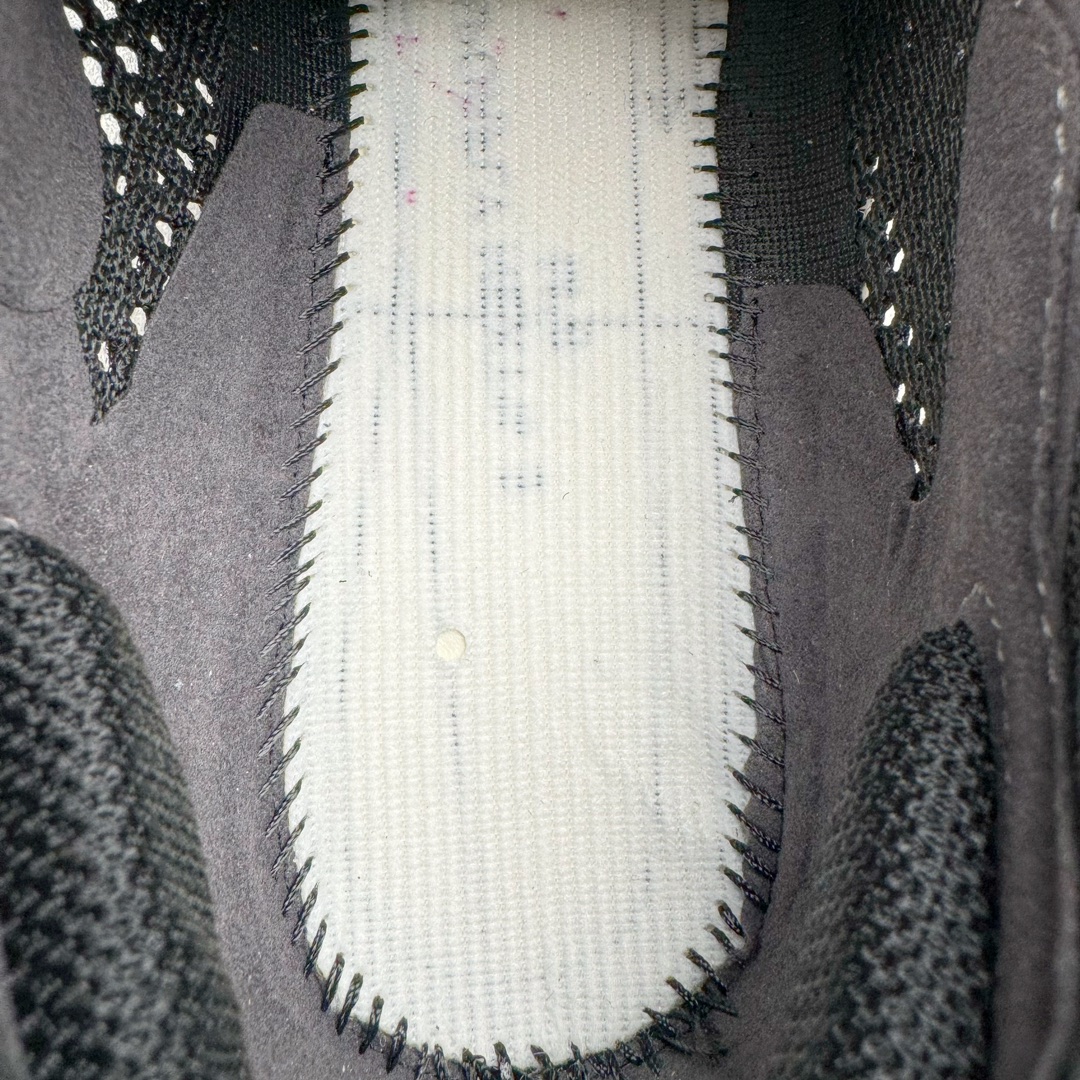 ＃纯原福利‼️
💰150 合作私
NK Zoom VaporFly Next 3% 编织飞线马拉松三代超级休运动跑鞋 泰光zp订单 真碳加持 保留了NK Systeml的突破性产品科技 且在这个基础上搭载了NK Flyknit鞋面 让这双为比赛竞速而打造的战靴更加轻盈、透气突破性的Zoom X泡棉带来NK跑步至今为止最为出色的能量回馈 
Size 详情看库存！

